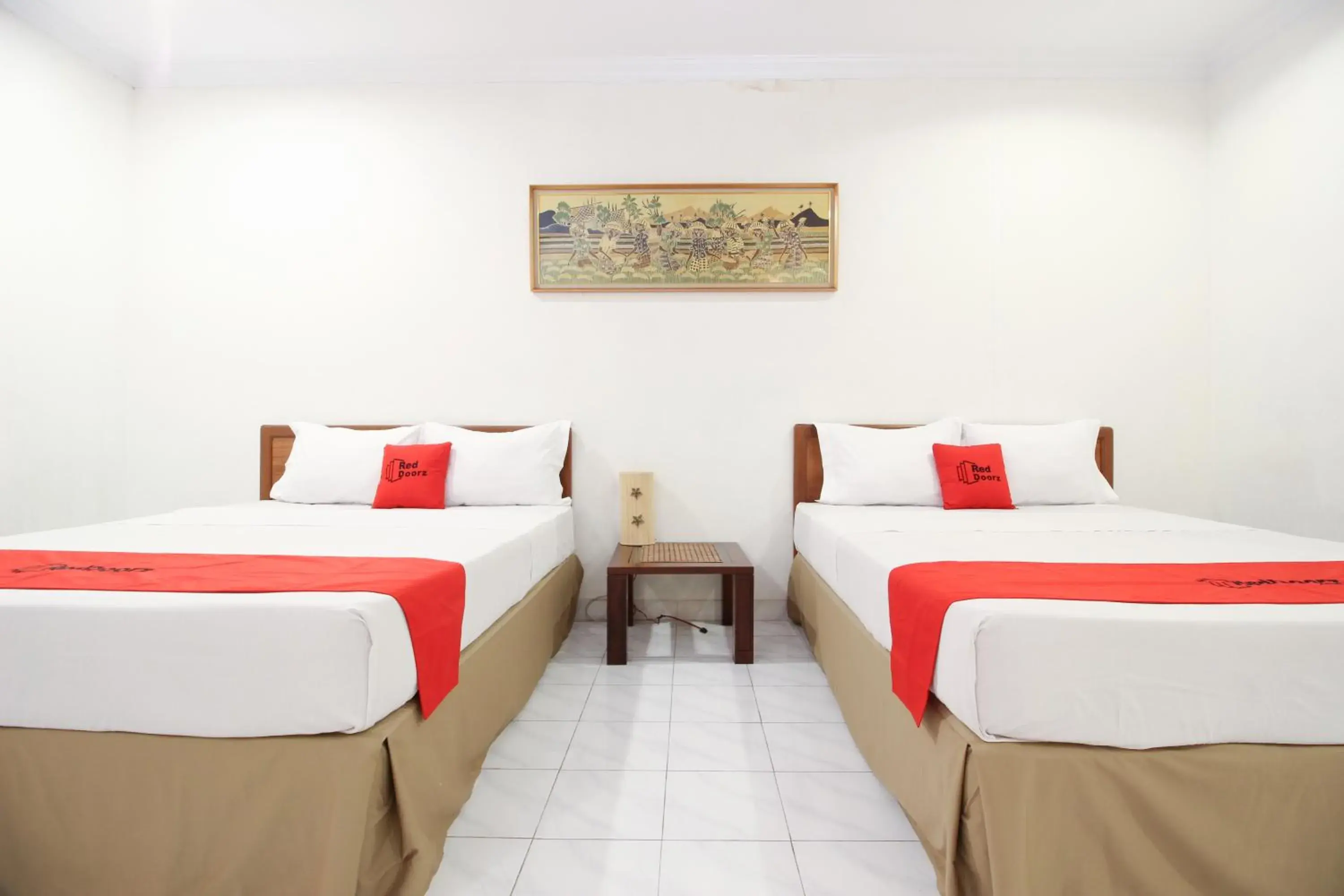 Property building, Bed in RedDoorz Plus near Alun Alun Selatan 2 Property building, Bed in RedDoorz Plus near Alun Alun Selatan 2