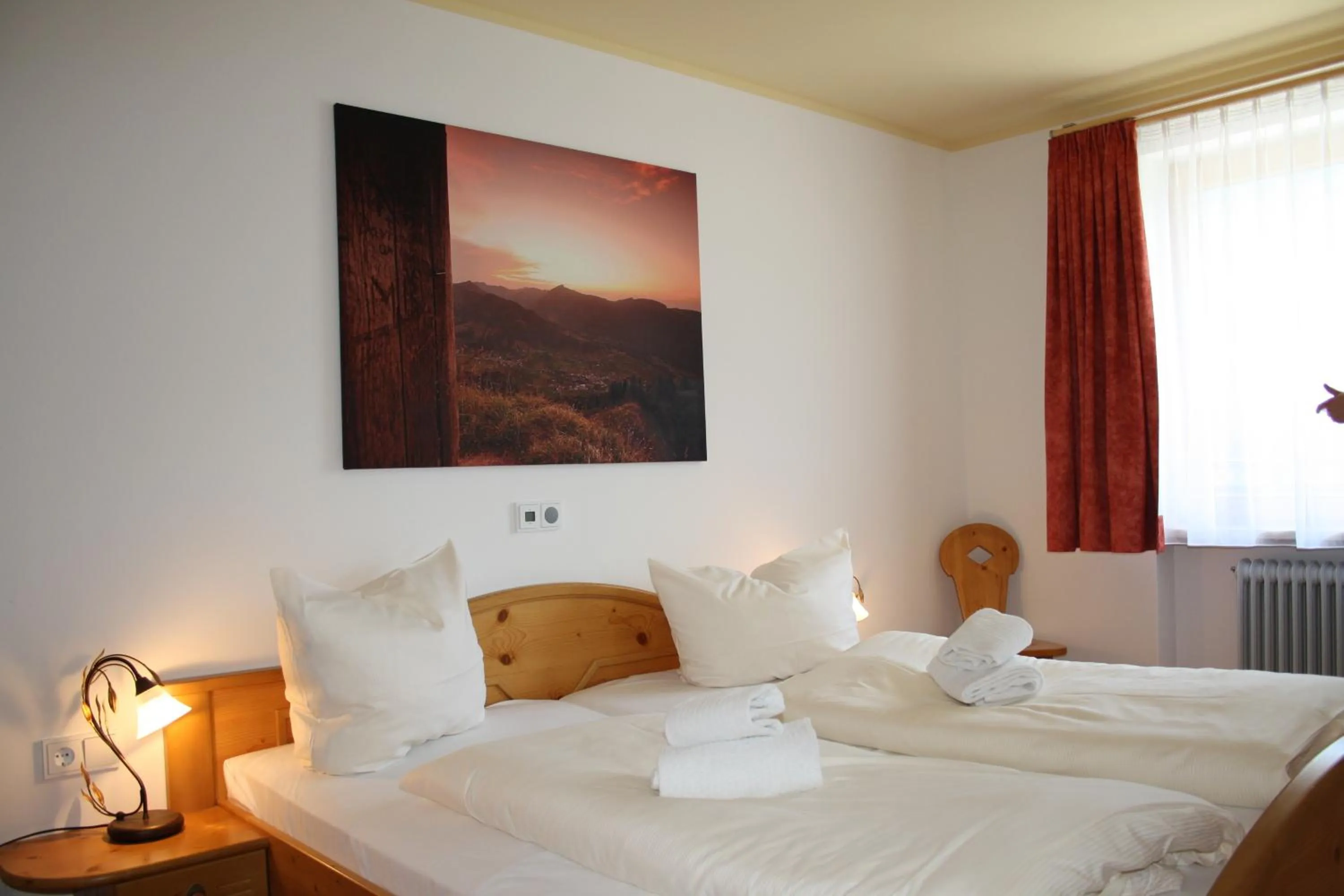 Bed in Sporthotel Walliser