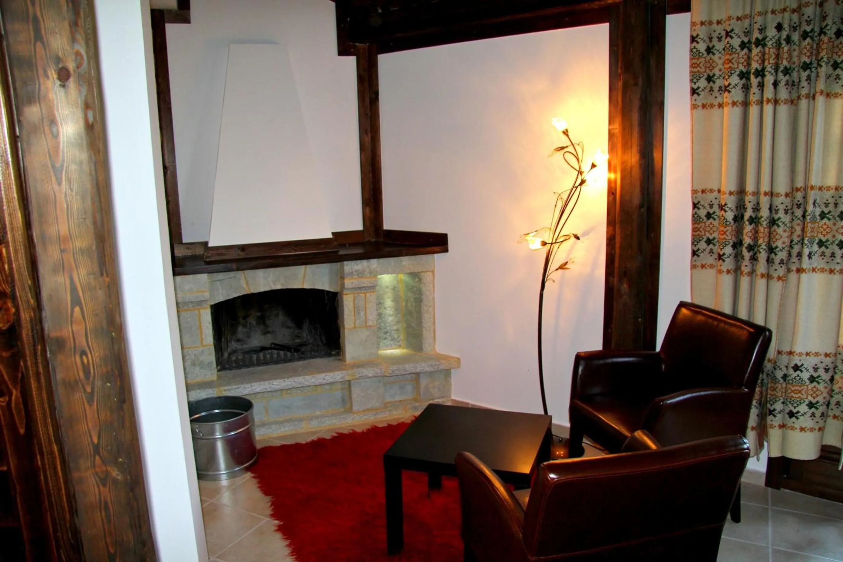 Decorative detail in Hotel Taxiarches