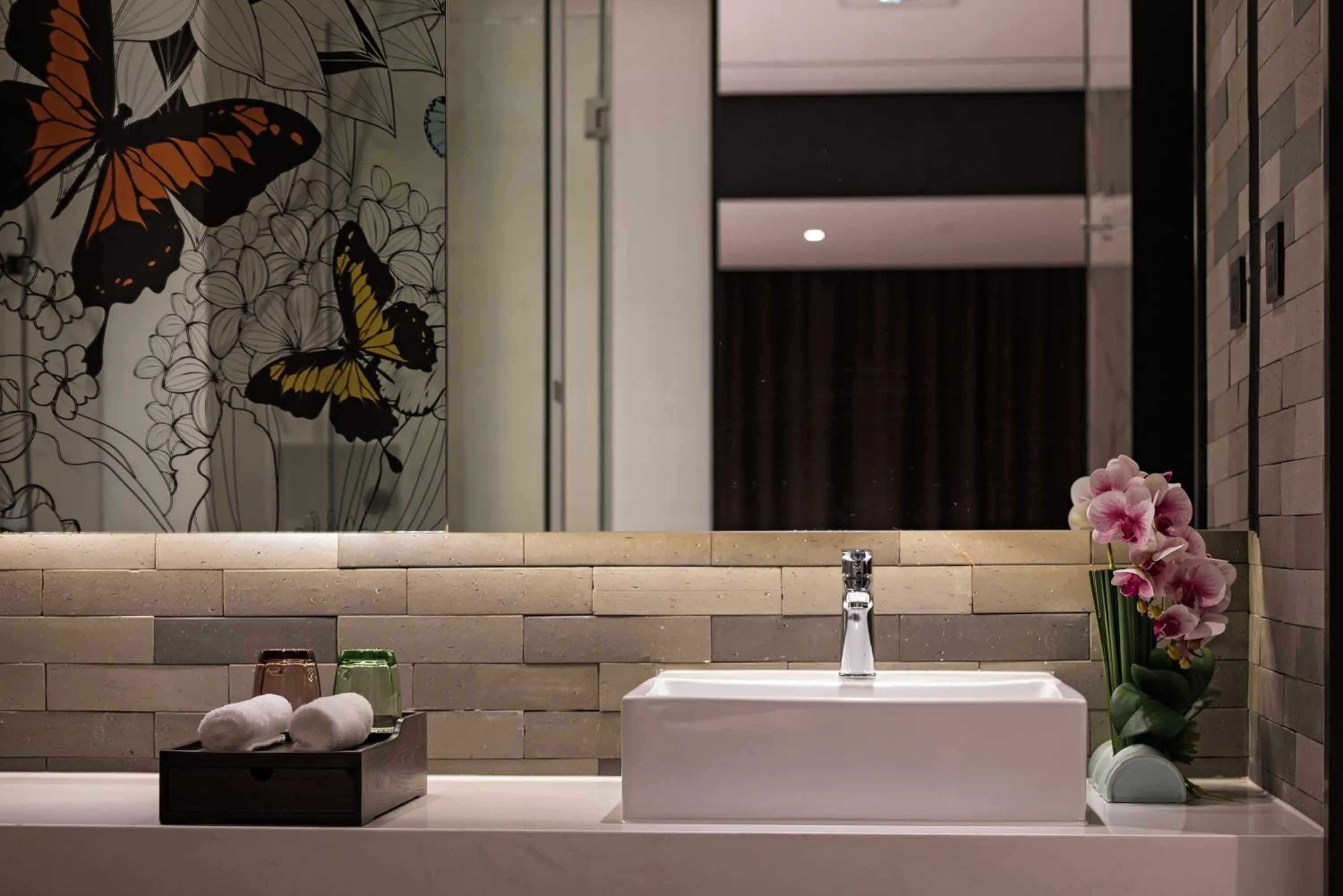 Toilet in Paco Hotel Chebeinan Metro Guanghzou