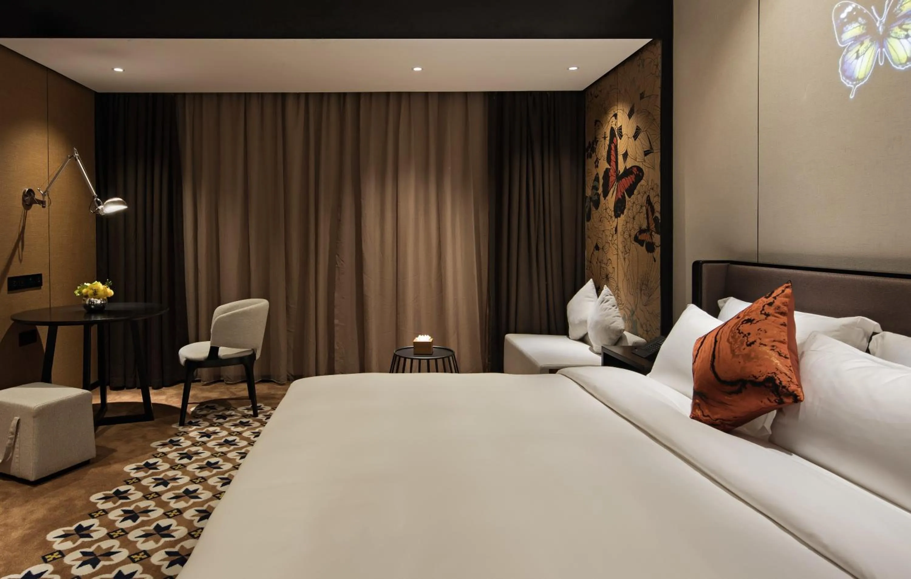 Bed in Paco Hotel Chebeinan Metro Guanghzou