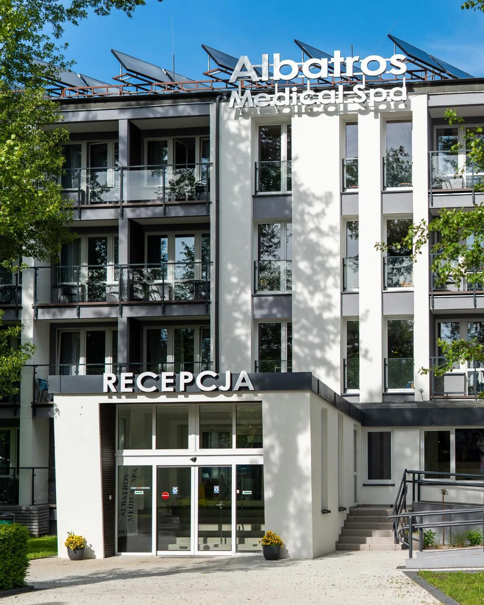 Property building in Albatros Medical SPA