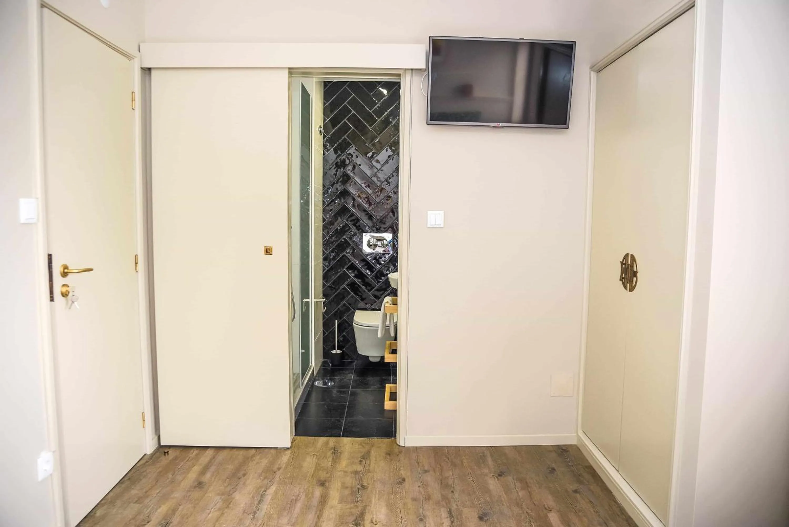 Shower in Hotel Singular Porto Aeroporto