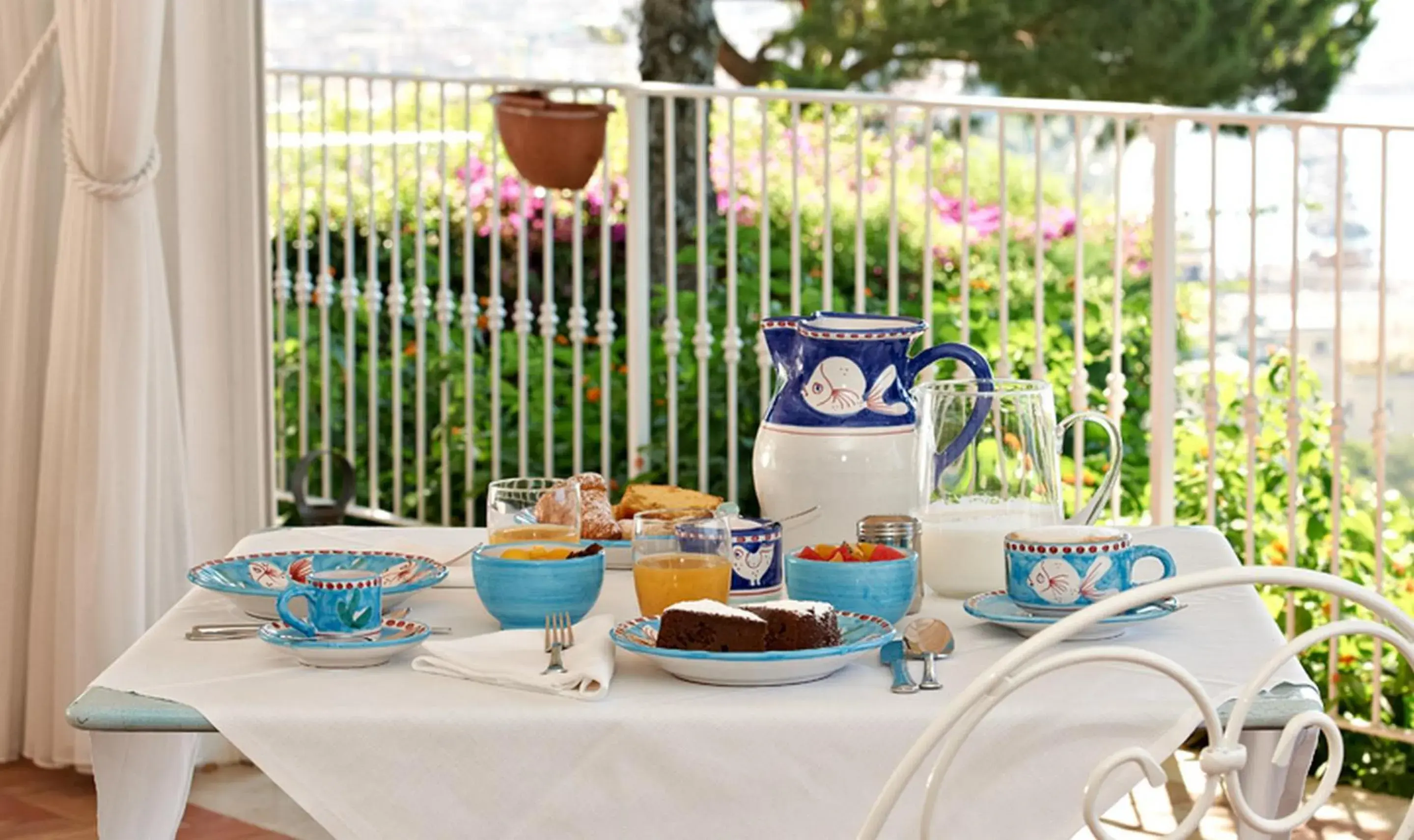 Restaurant/places to eat in Villa Poseidon -Boutique Hotel- Restaurant/places to eat in Villa Poseidon -Boutique Hotel-