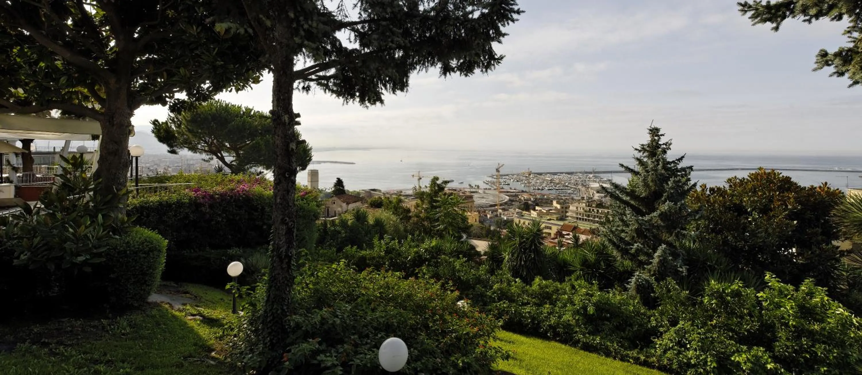 Garden in Villa Poseidon -Boutique Hotel-