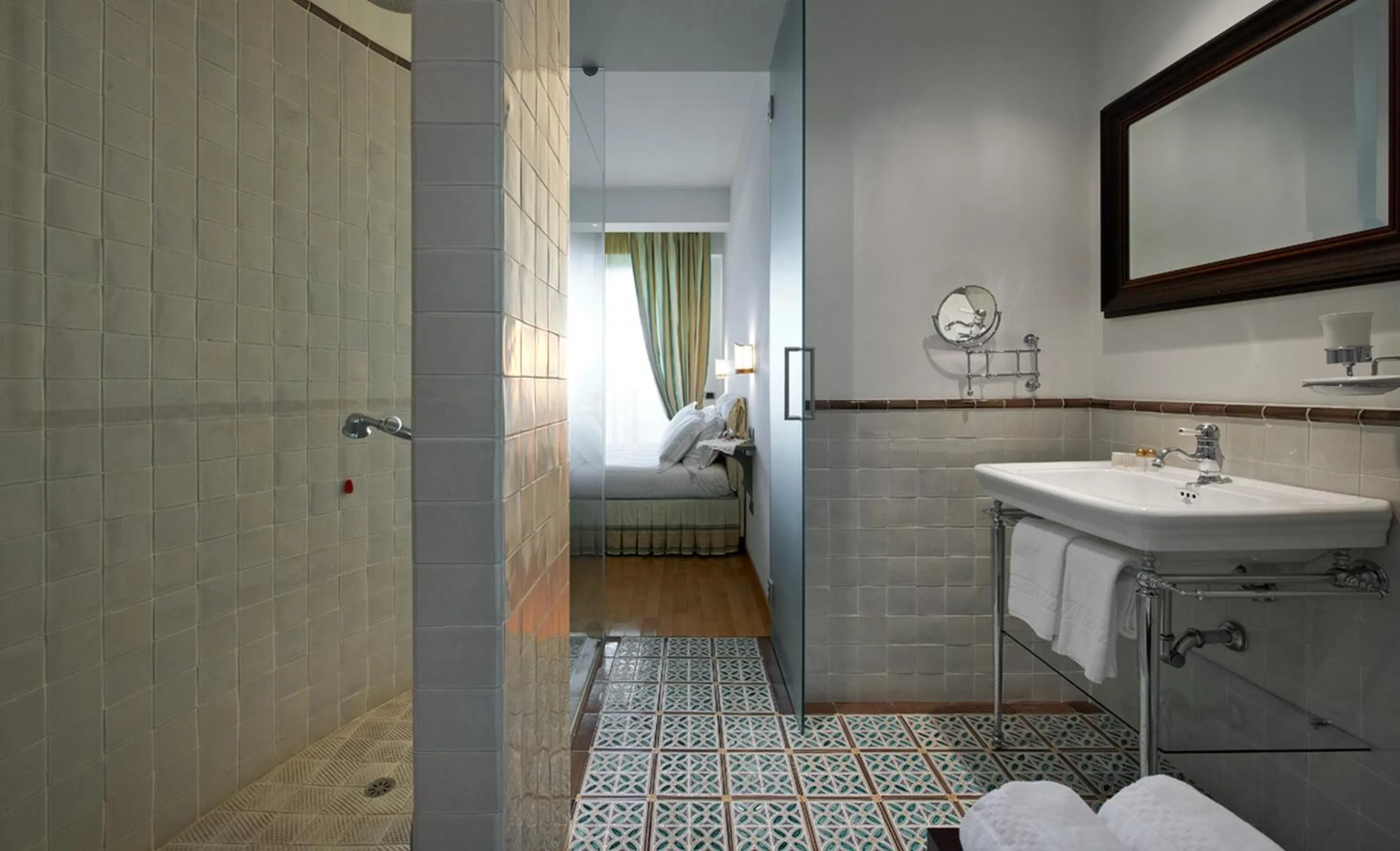 Shower, Bed in Villa Poseidon -Boutique Hotel-