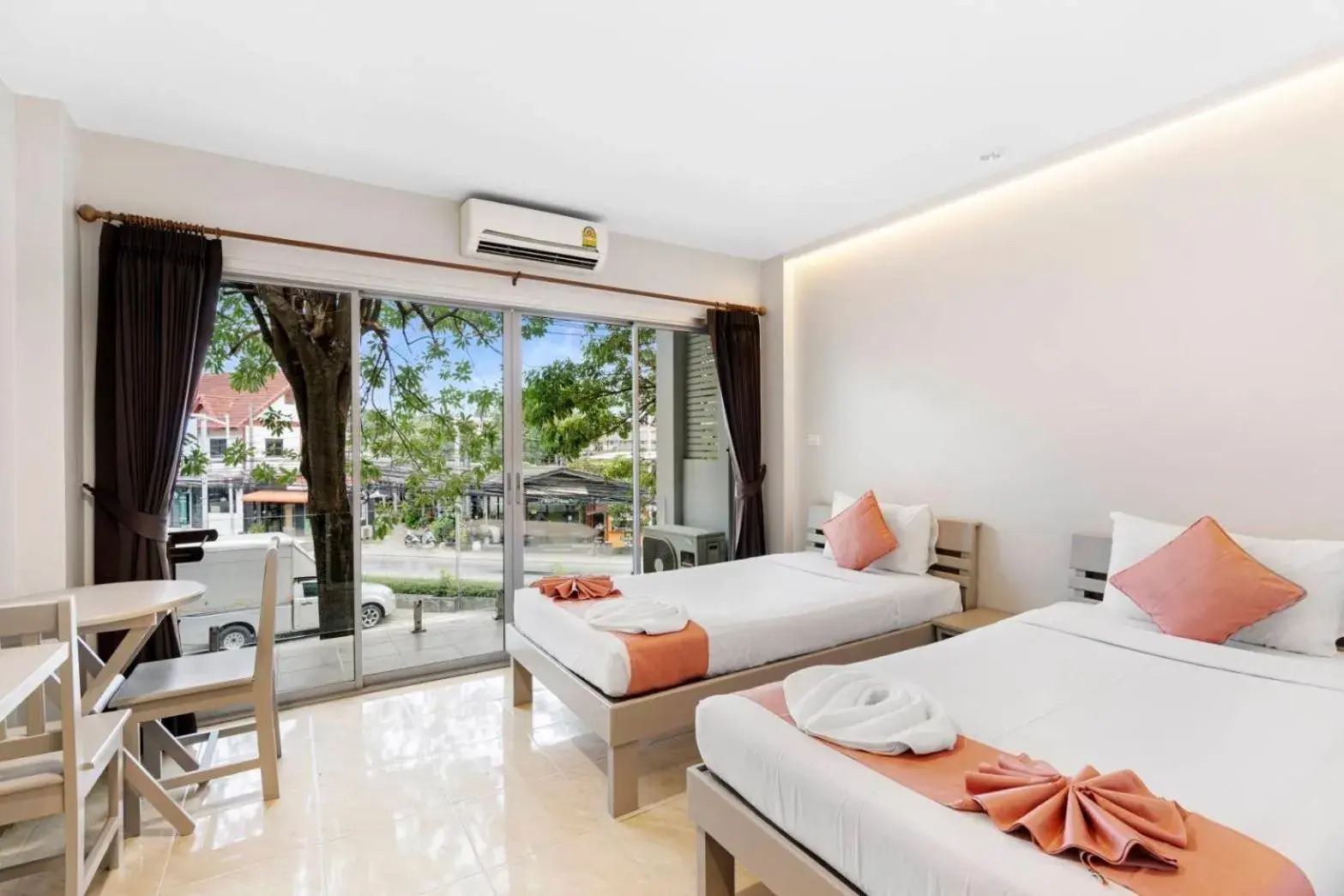 Photo of the whole room, Bed in Chaweng Terrace Photo of the whole room, Bed in Chaweng Terrace