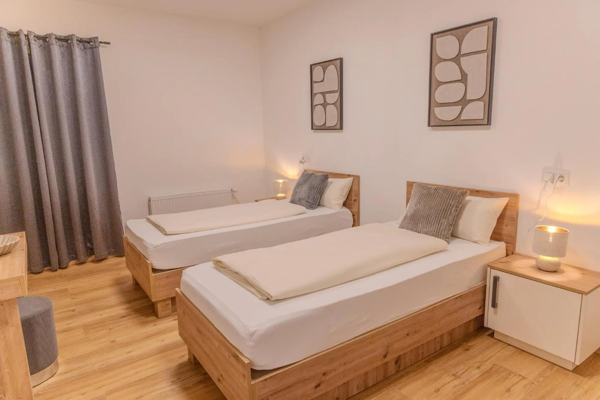 Bedroom, Bed in Chaplin