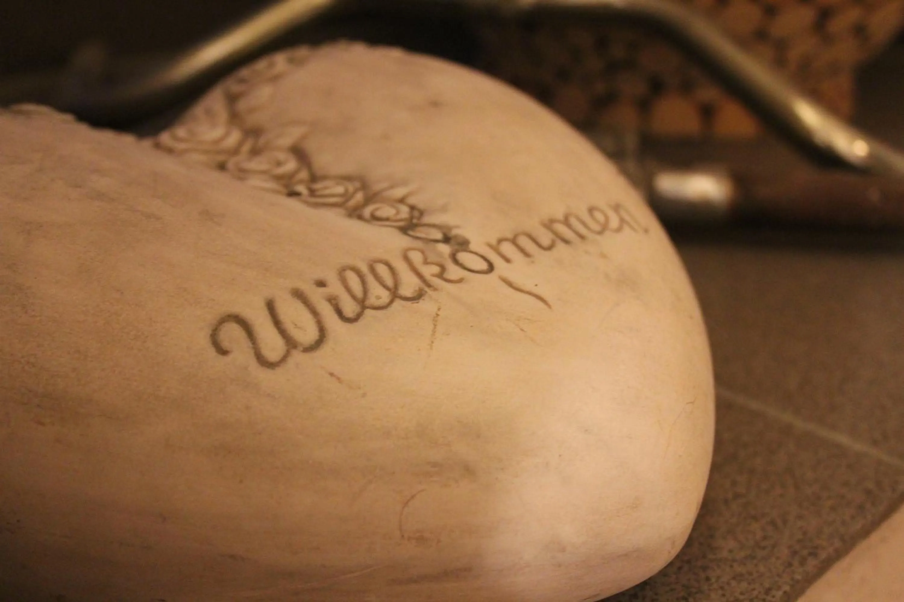 Text overlay in Chaplin