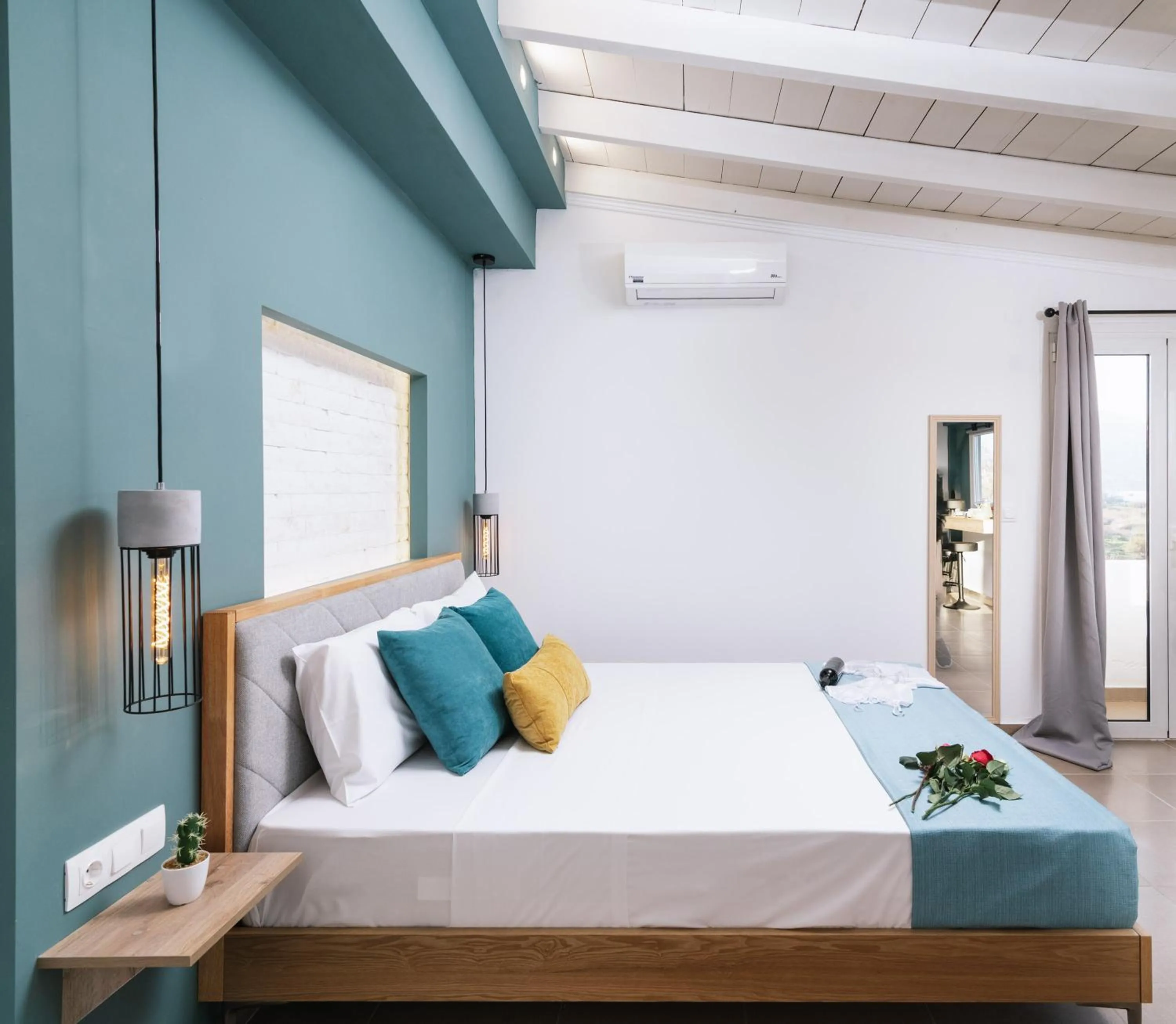 Bed in Ermis Luxury Suites & Apartments
