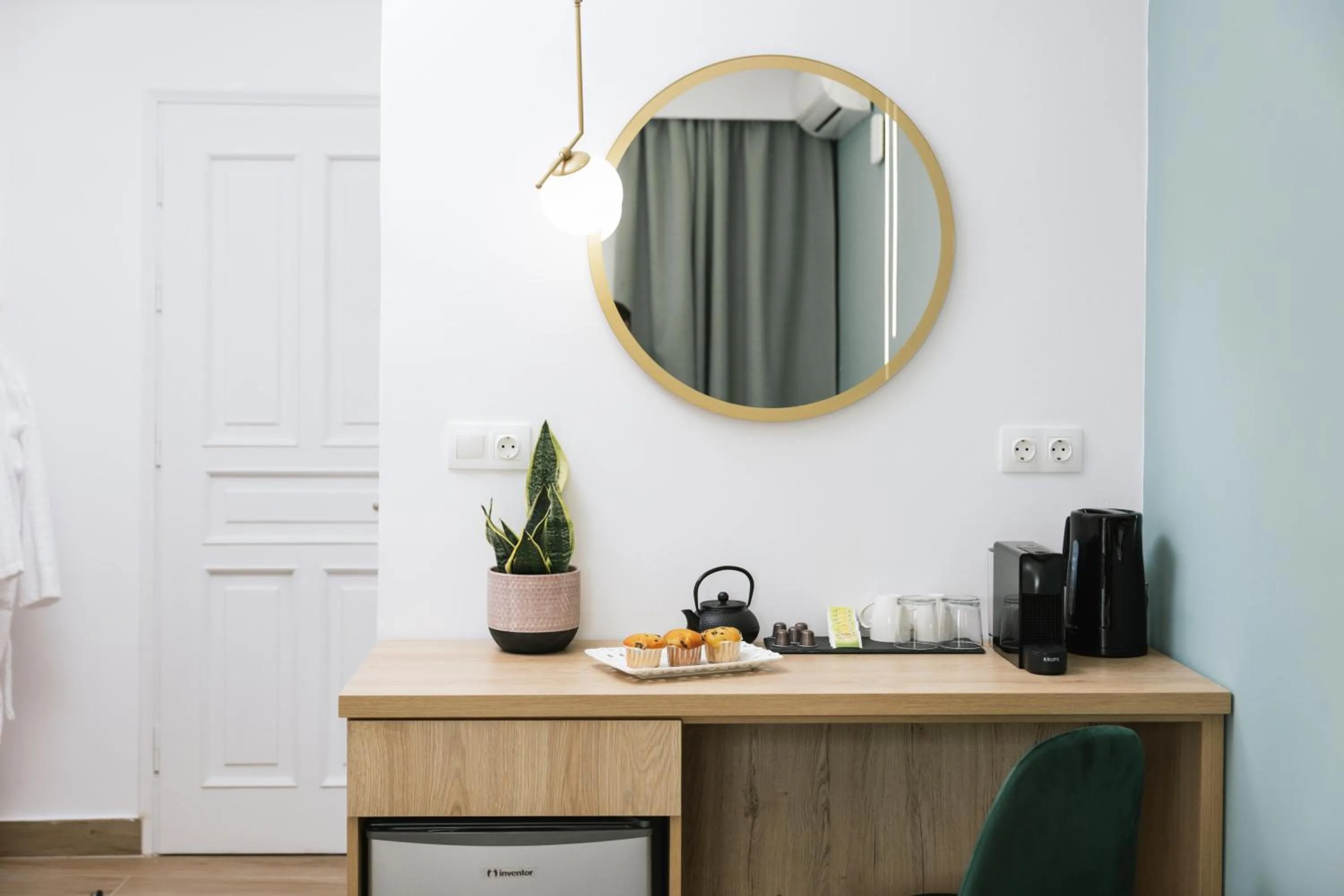 Coffee/tea facilities in Ermis Luxury Suites & Apartments