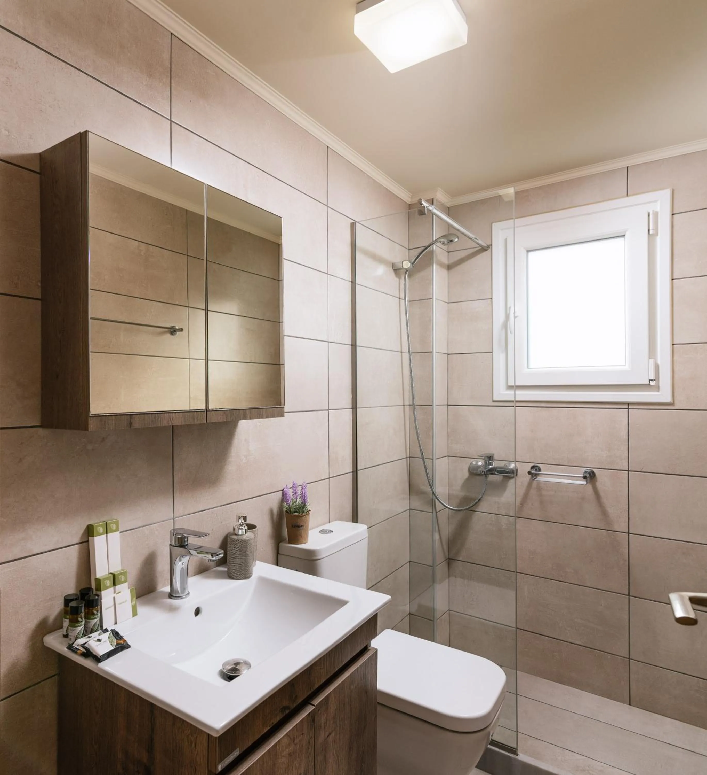 Bathroom in Ermis Luxury Suites & Apartments