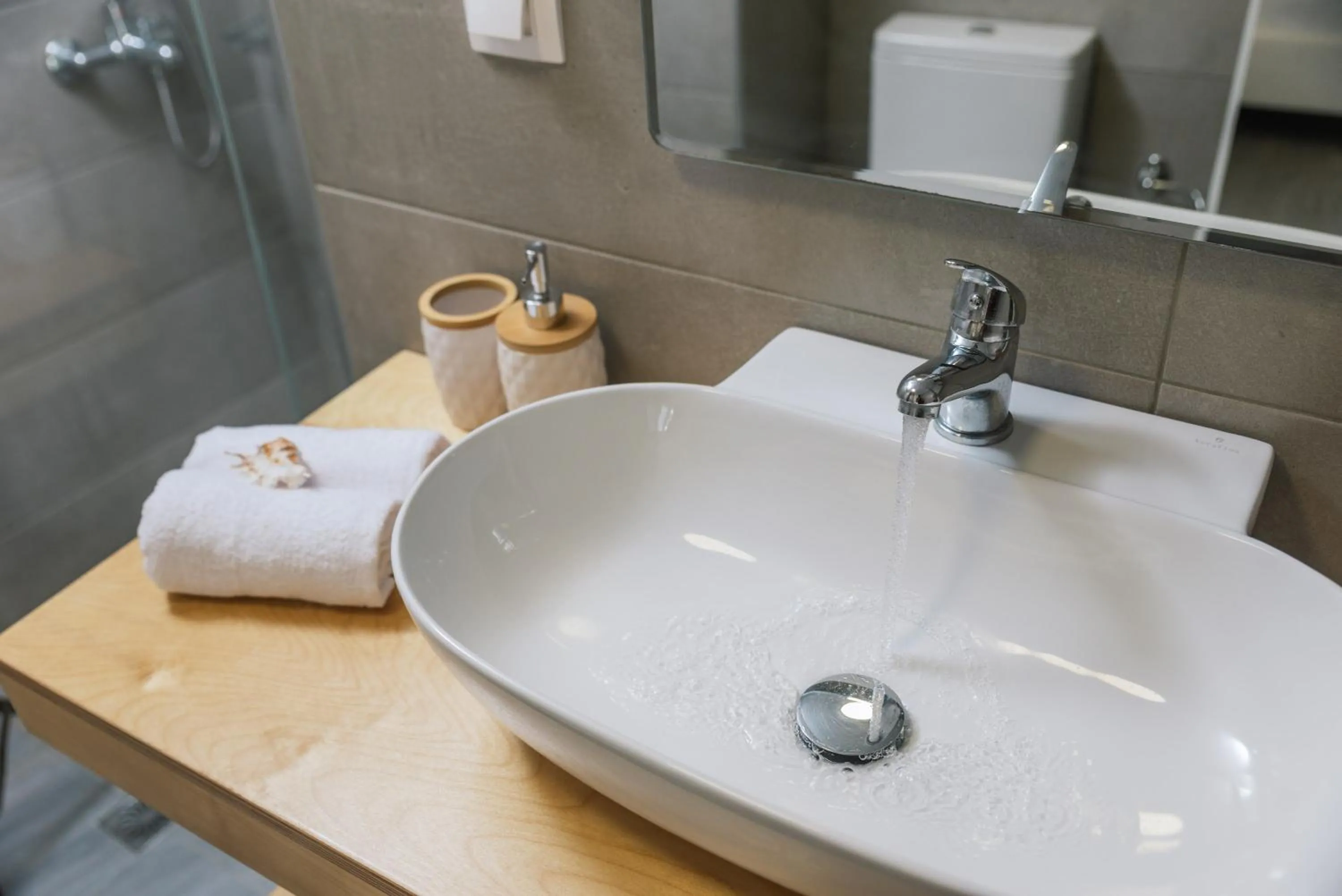 Bathroom in Ermis Luxury Suites & Apartments