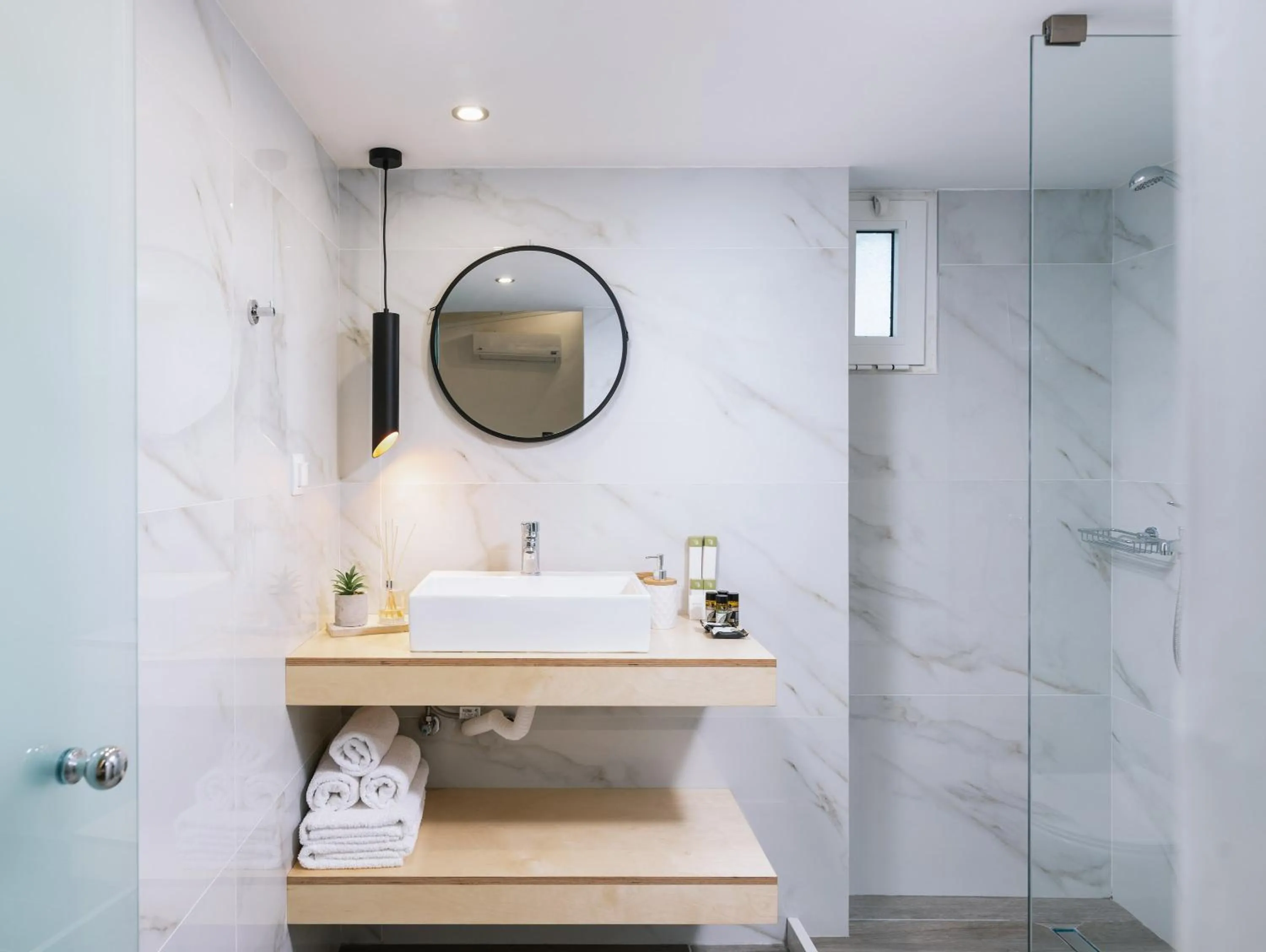 Bathroom in Ermis Luxury Suites & Apartments