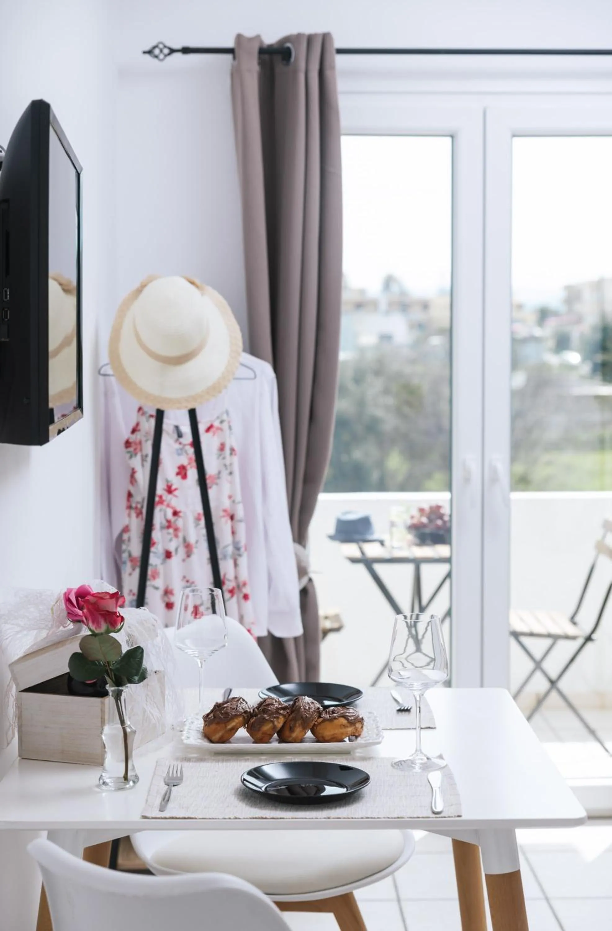 Dining area in Ermis Luxury Suites & Apartments