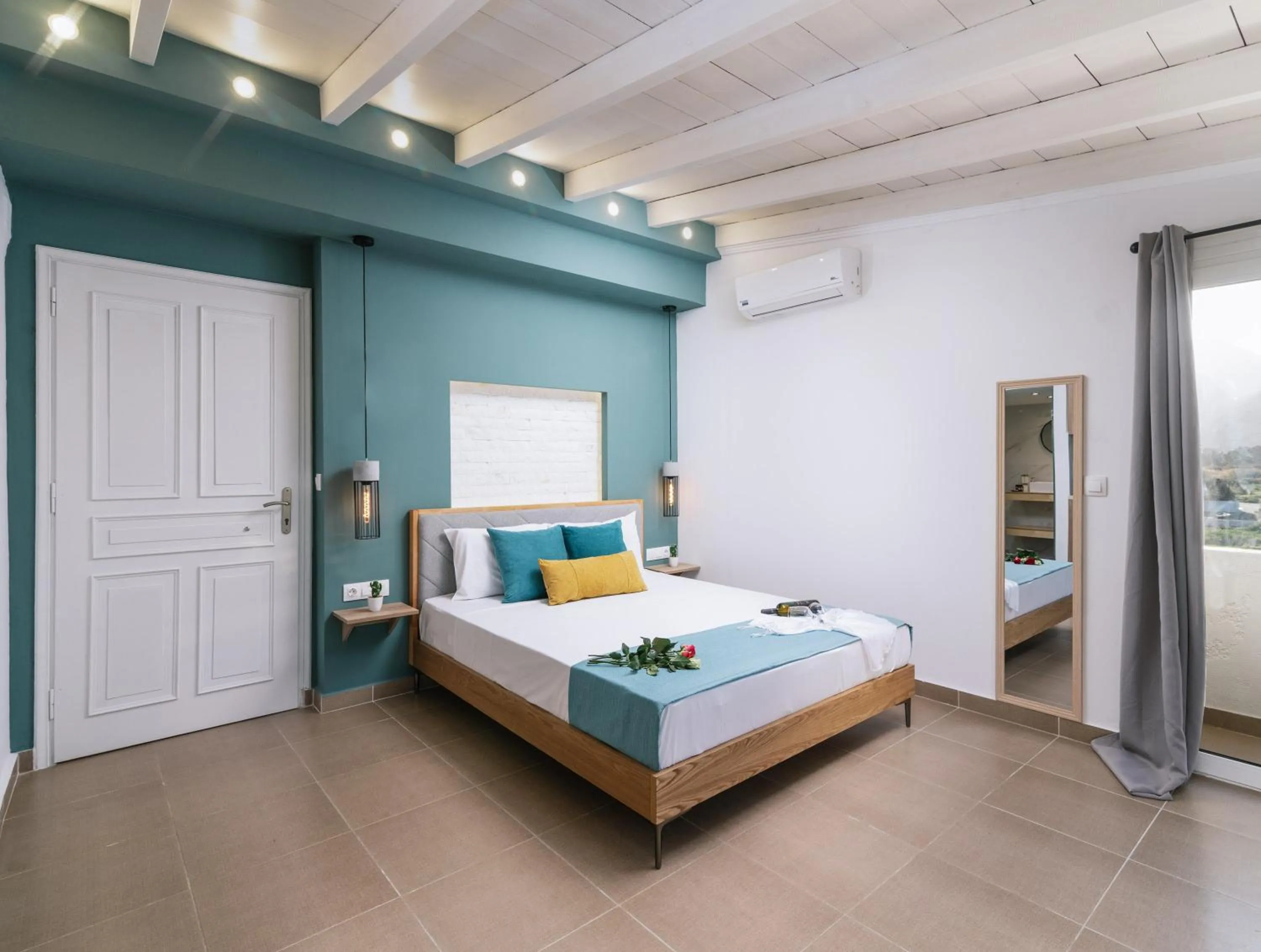 Bedroom, Bed in Ermis Luxury Suites & Apartments