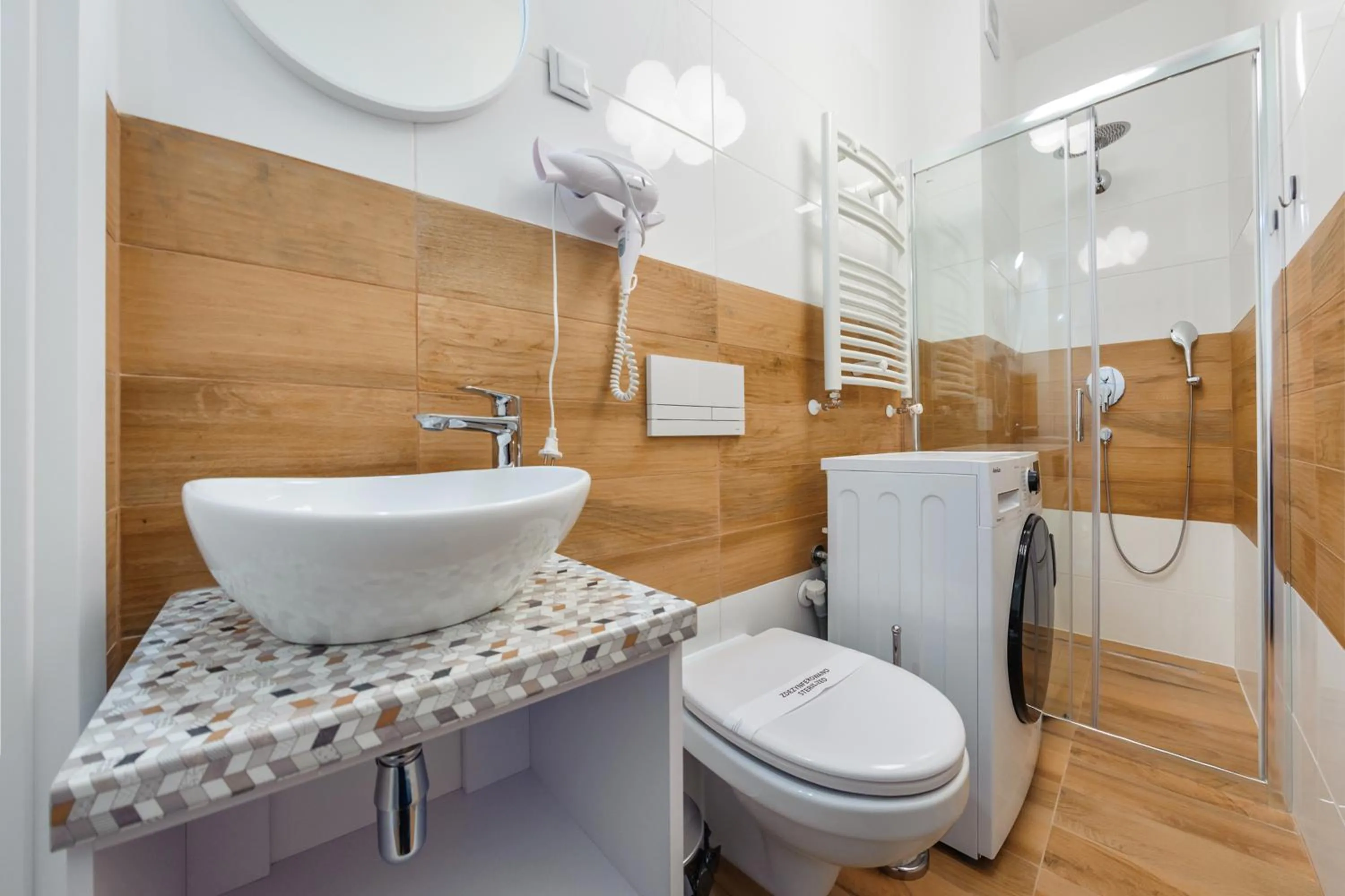Bathroom in Seaside Grzybowo, Sun & Snow