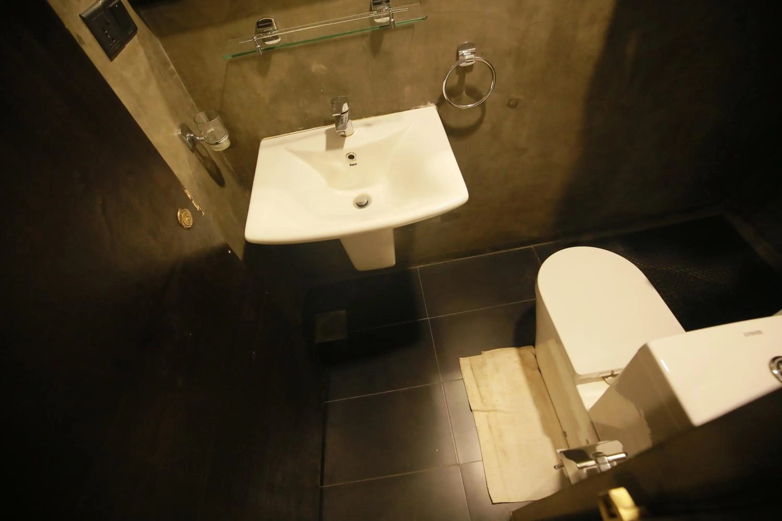 Bathroom in BBQ HUB Ella