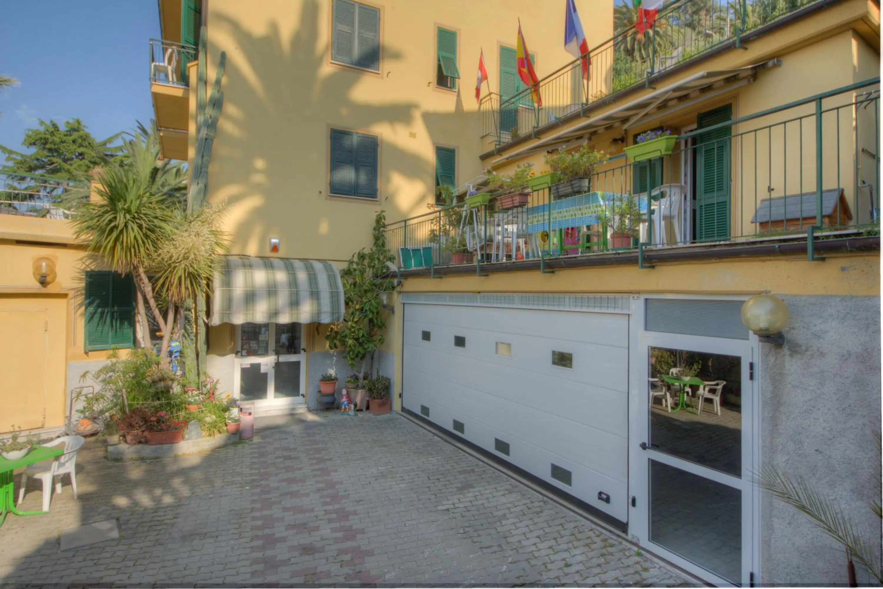 Patio in Hotel Deutsche Familien