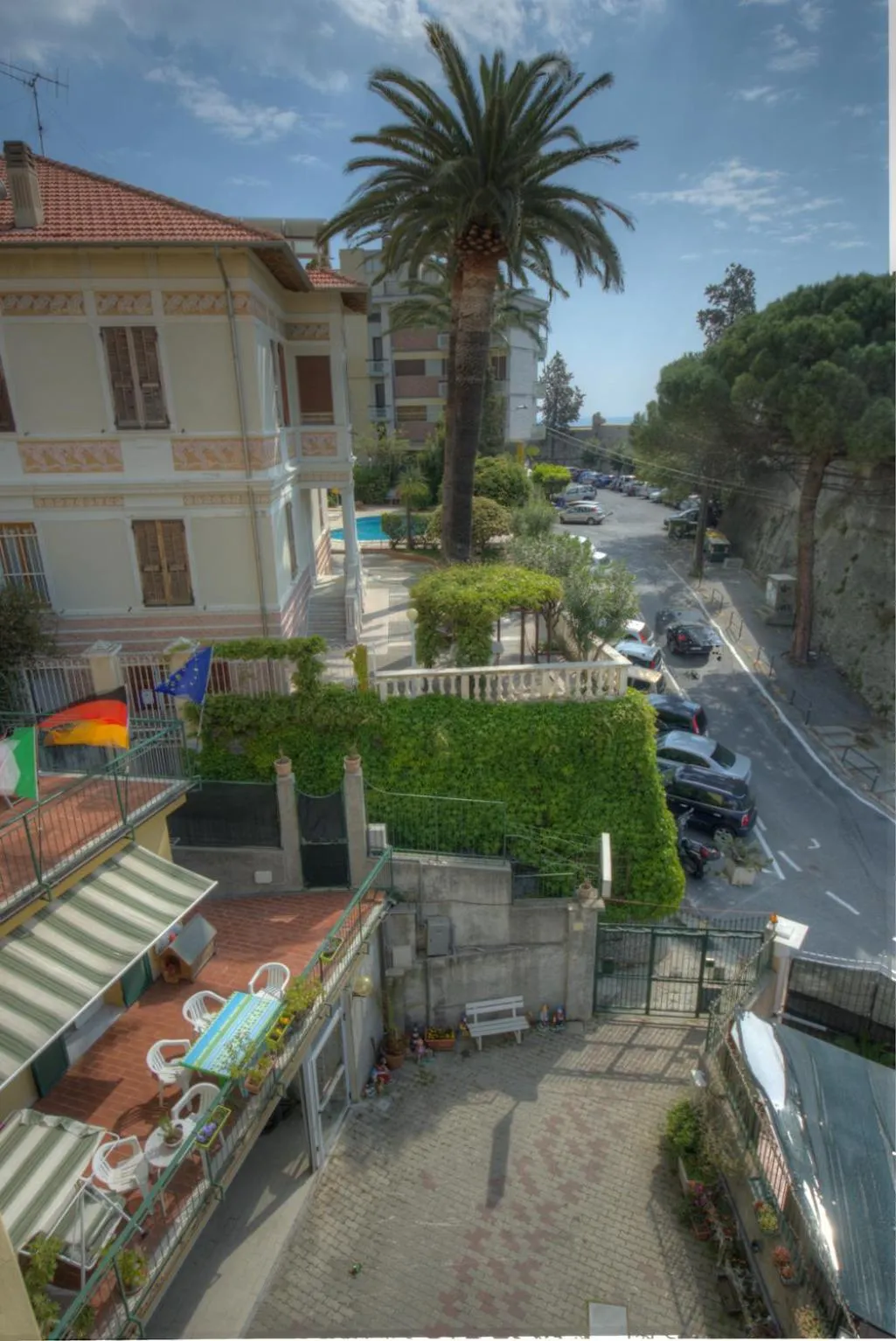 Property building in Hotel Deutsche Familien