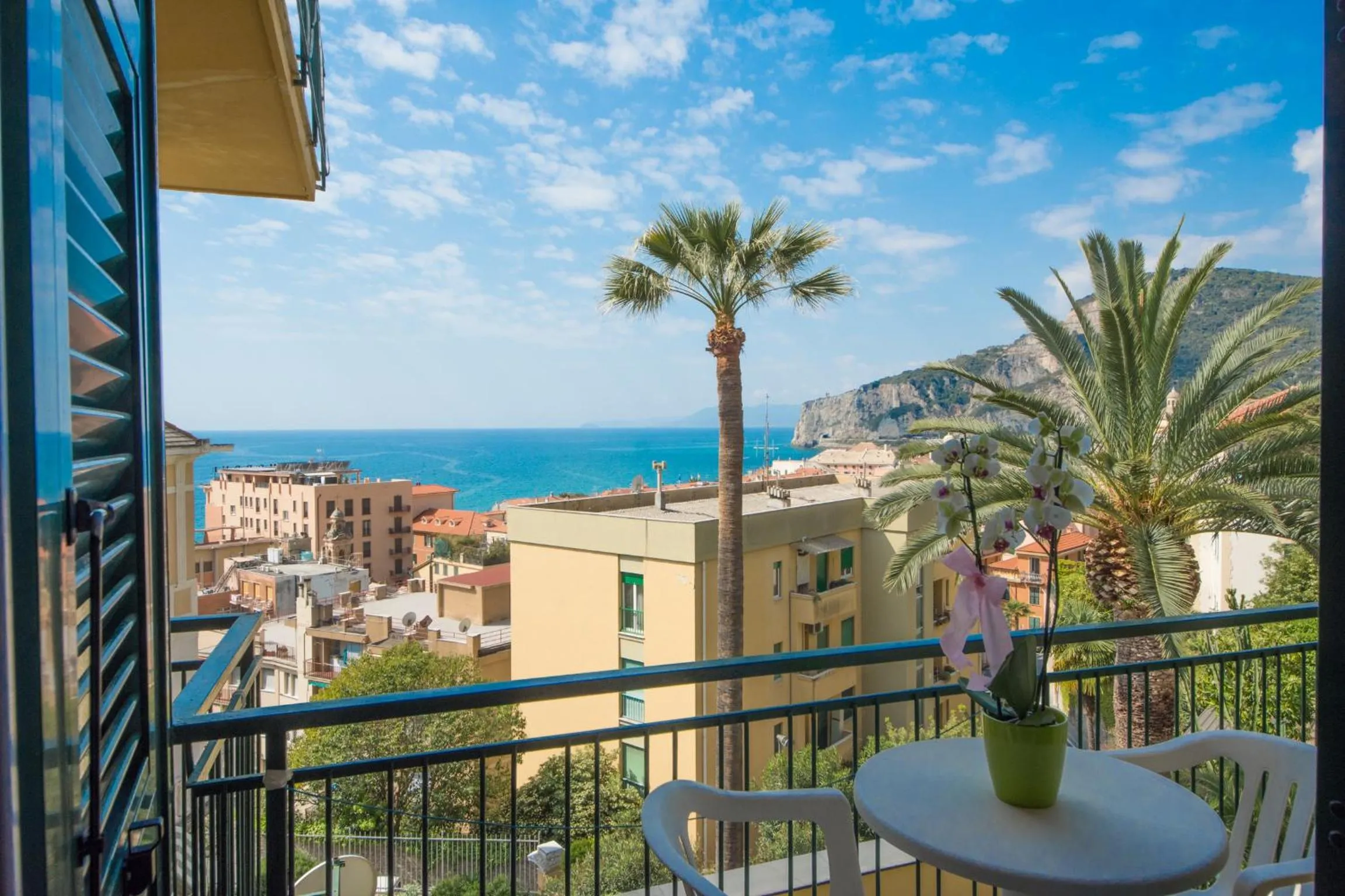 Property building in Hotel Deutsche Familien