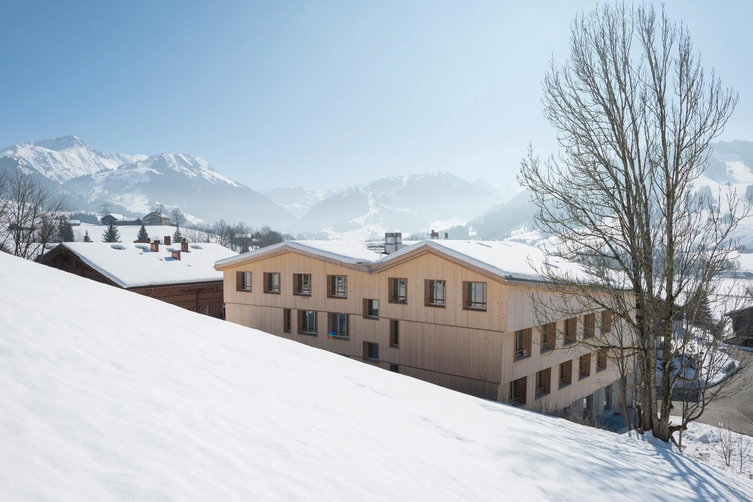 Facade/entrance in Saanen Gstaad Youth Hostel