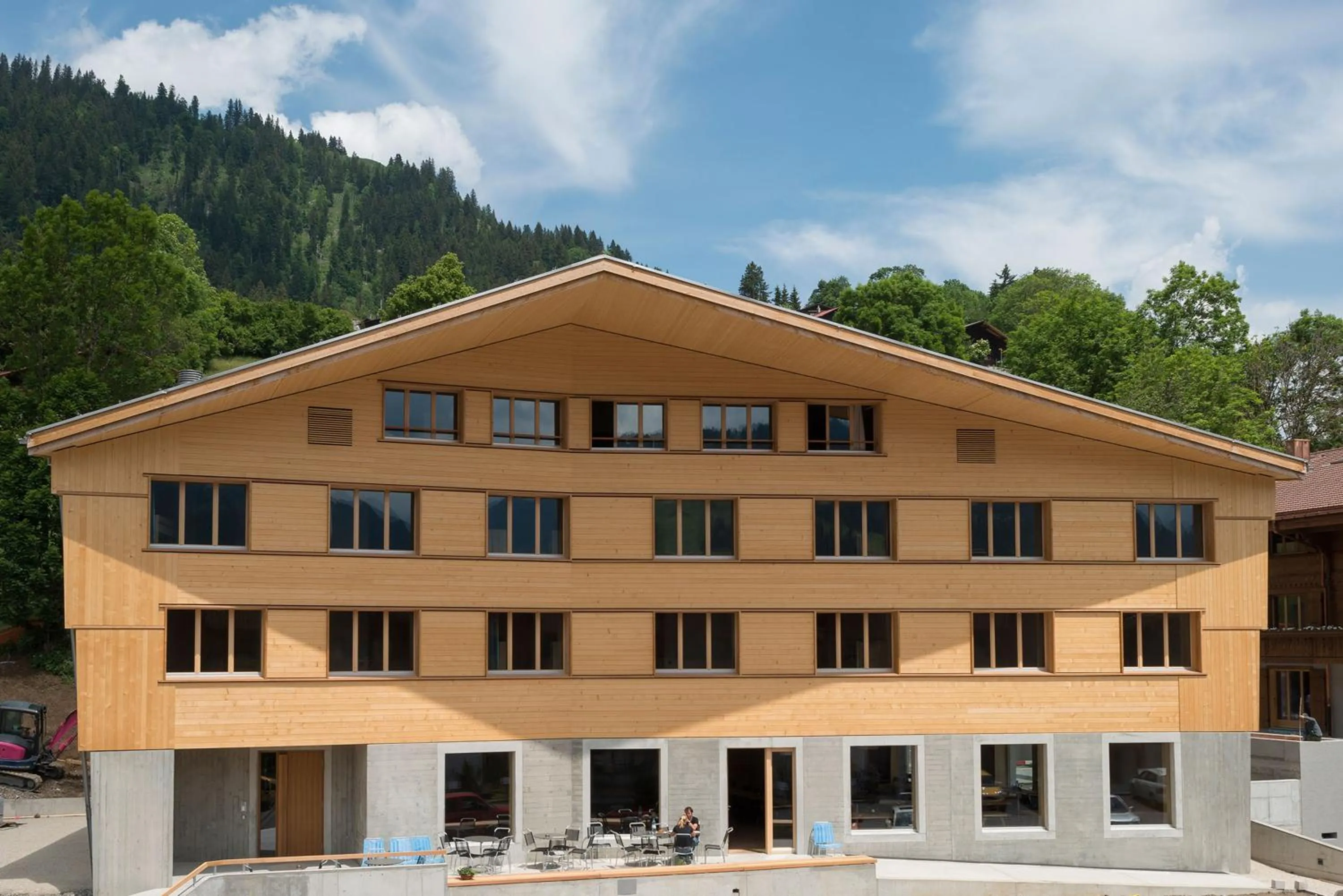 Saanen Gstaad Youth Hostel