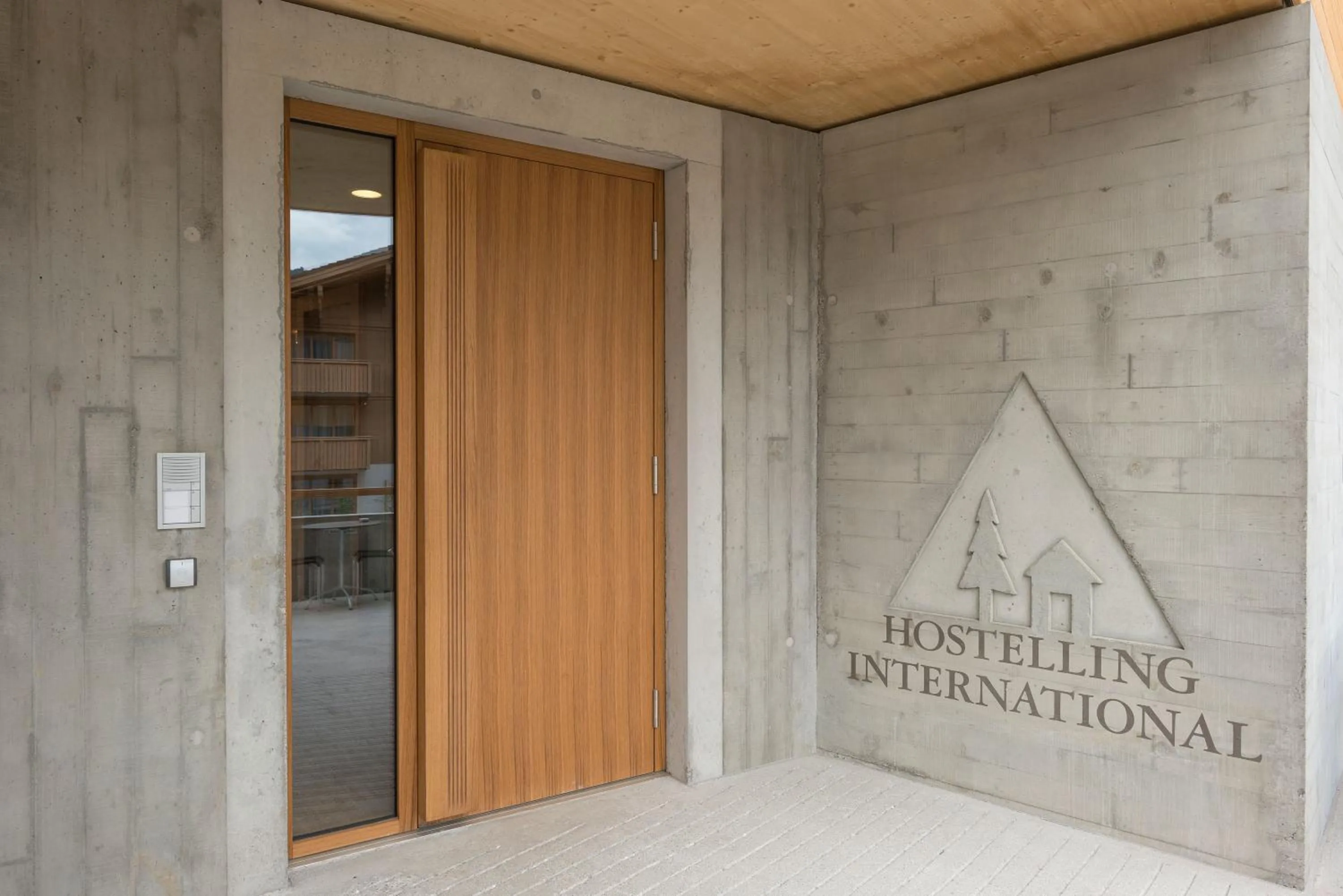 Facade/entrance in Saanen Gstaad Youth Hostel