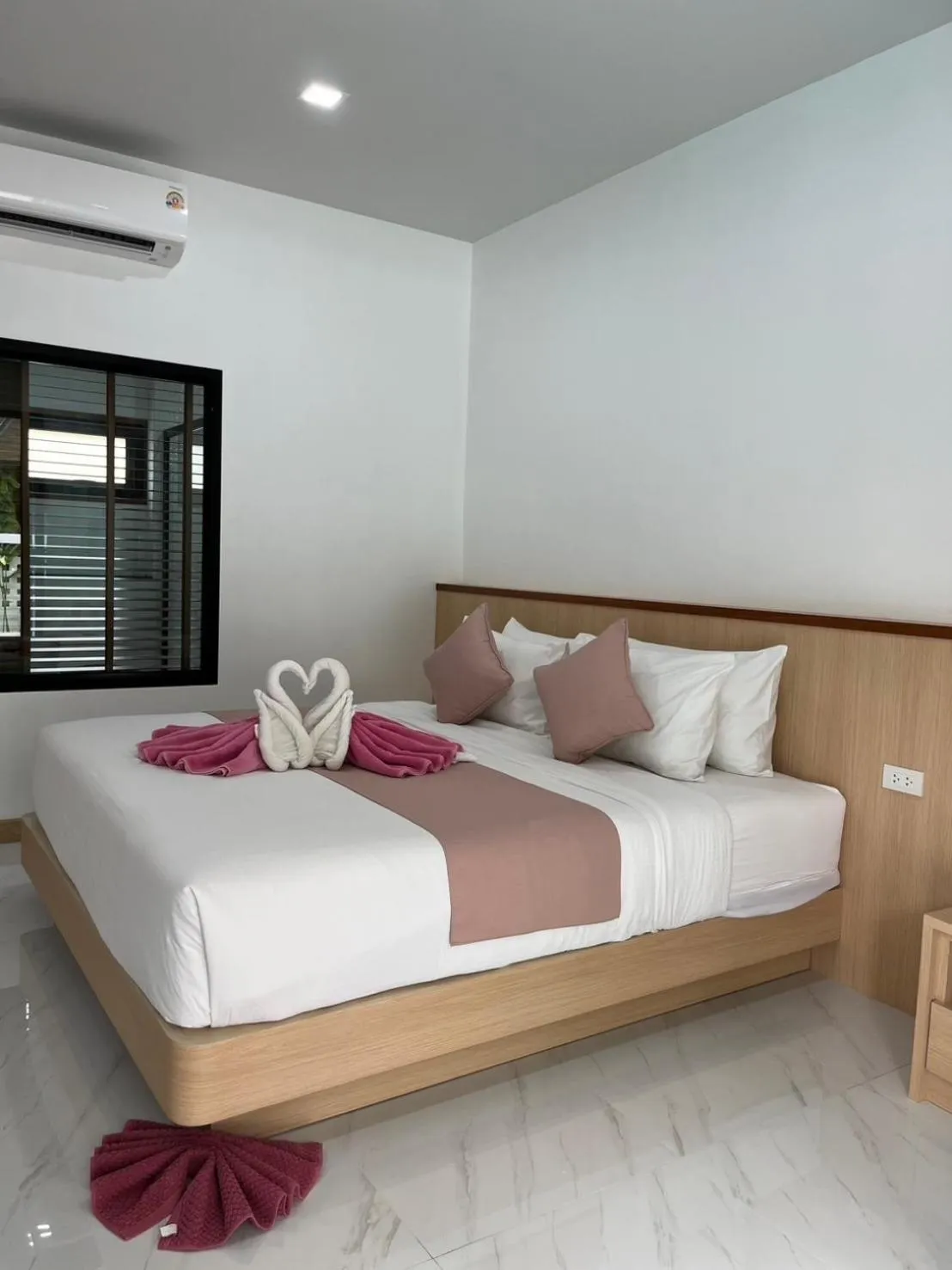 Bed in Pinky Bungalow Resort & Villa - SHA Extra Plus