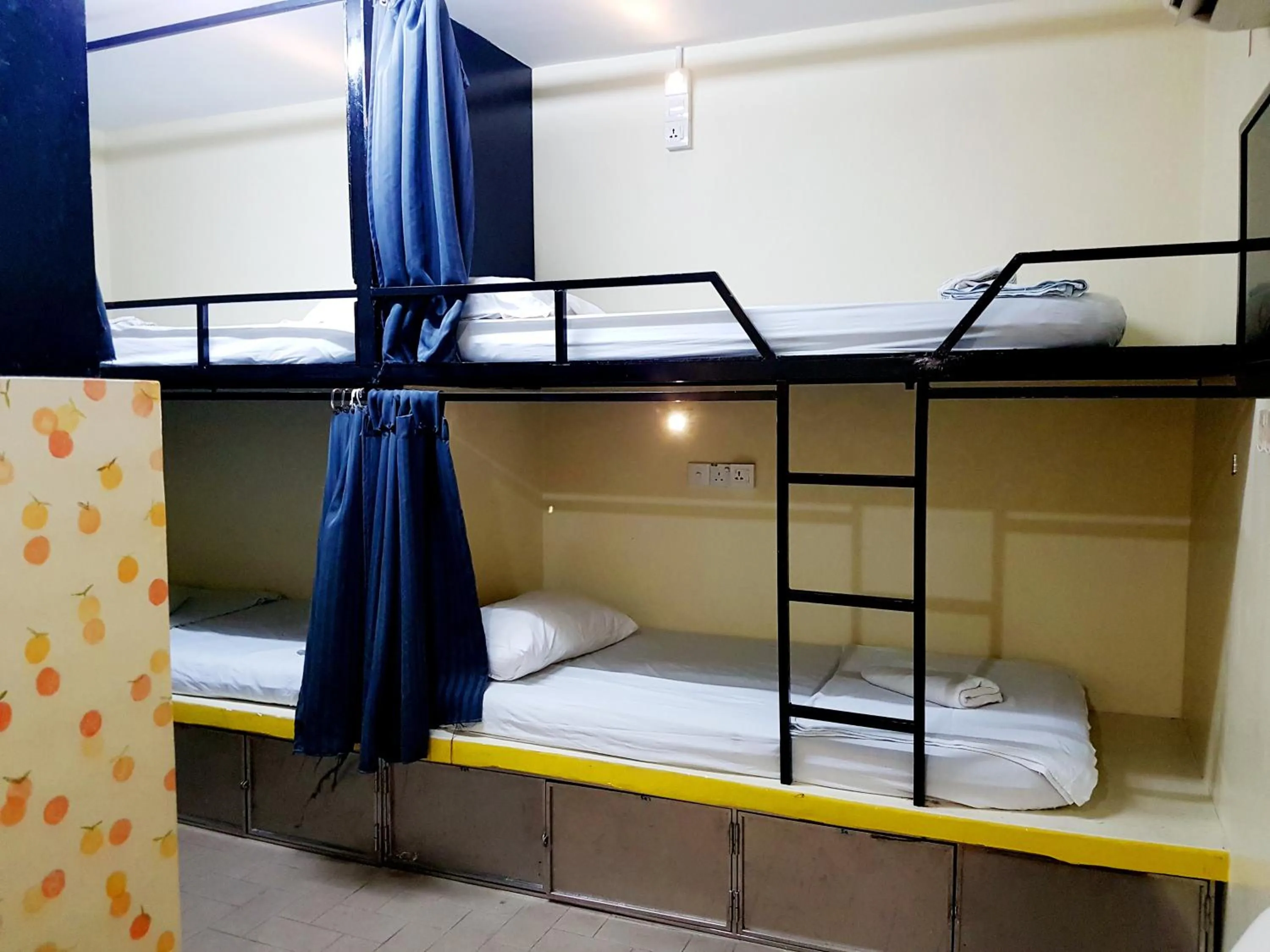 bunk bed, Bed in Abby by the river