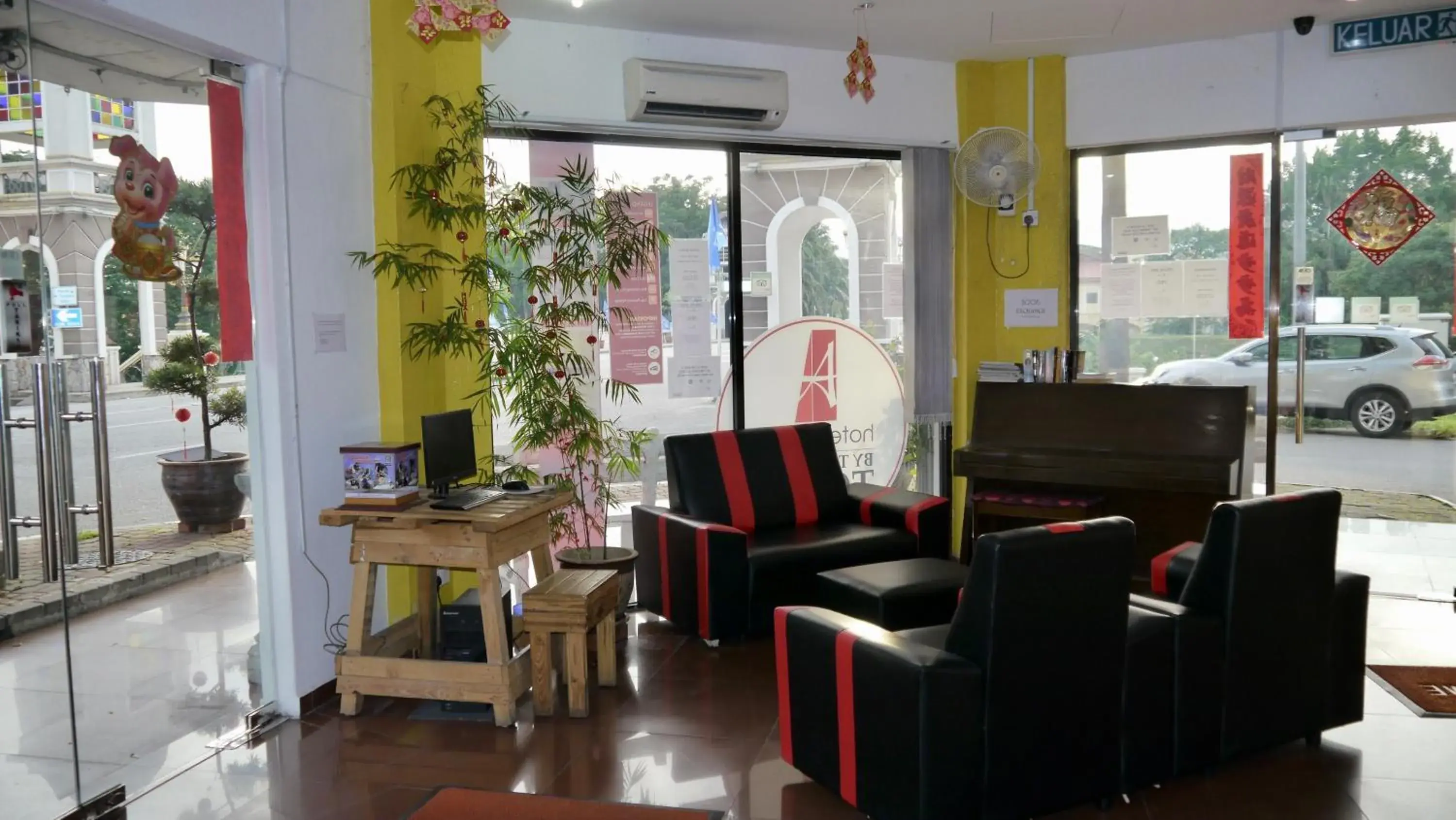 Lounge or bar in Abby by the river Lounge or bar in Abby by the river