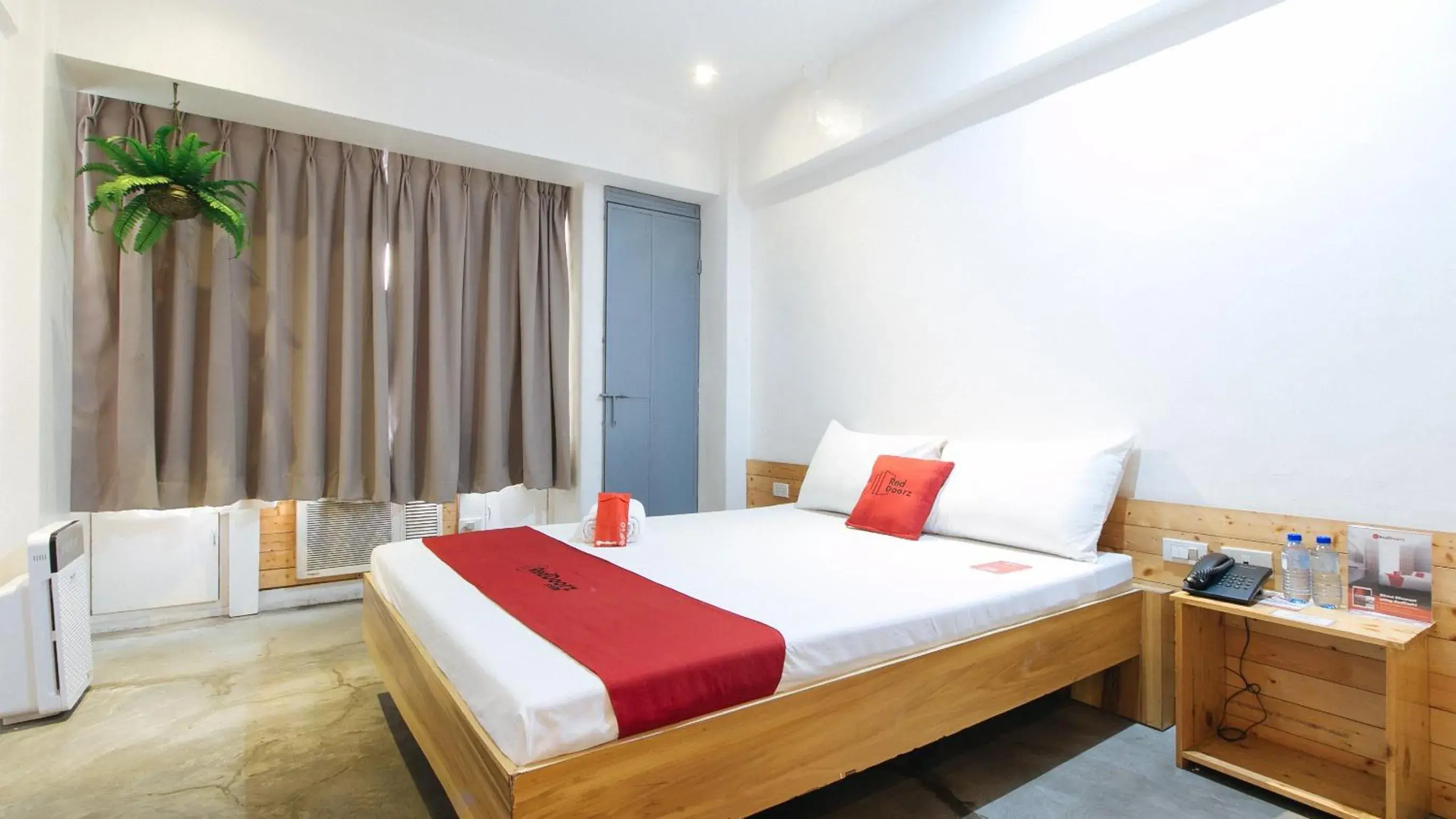 Bed in RedDoorz Plus at Boni Avenue Mandaluyong Bed in RedDoorz Plus at Boni Avenue Mandaluyong