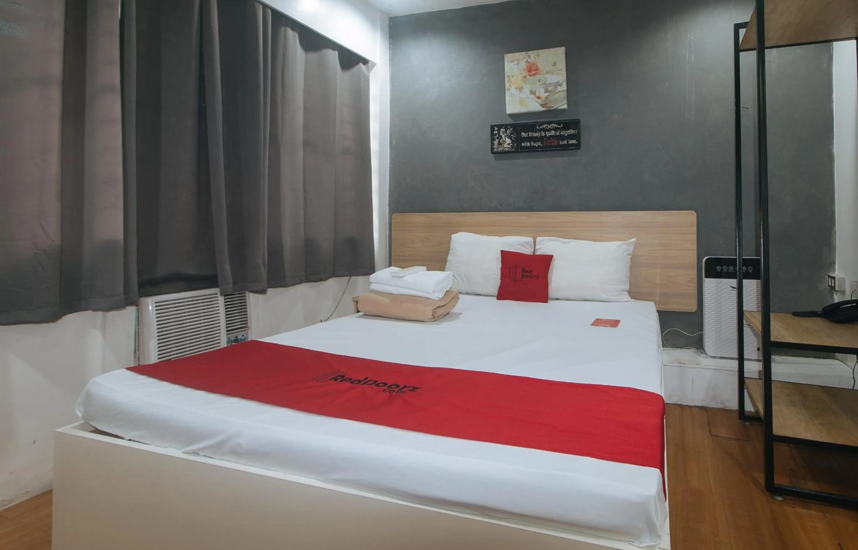 Bedroom, Bed in RedDoorz Plus at Boni Avenue Mandaluyong