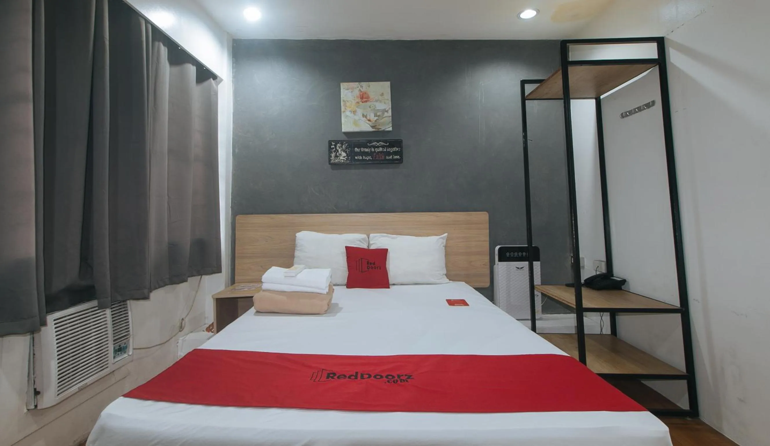 Bed in RedDoorz Plus at Boni Avenue Mandaluyong