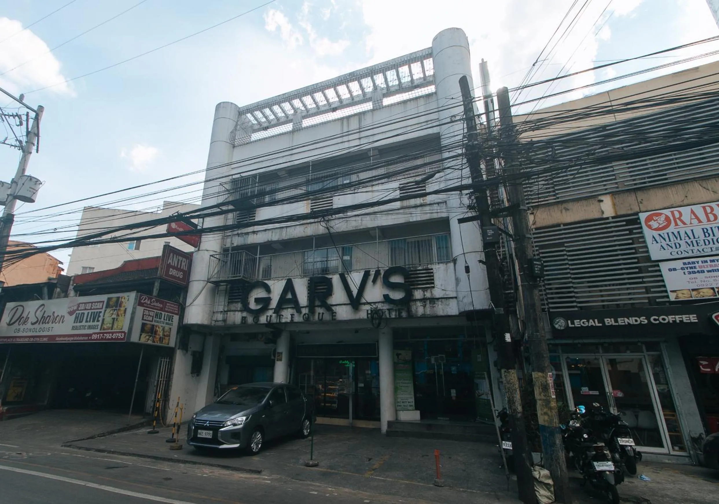 Property building in RedDoorz Plus at Boni Avenue Mandaluyong