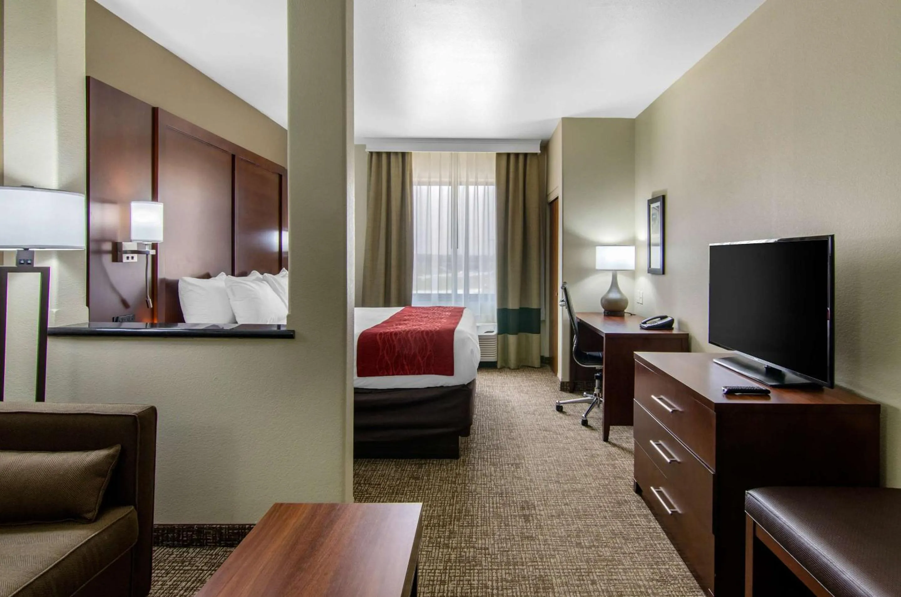 Bedroom, Bed in Comfort Inn & Suites Shawnee - Kansas City
