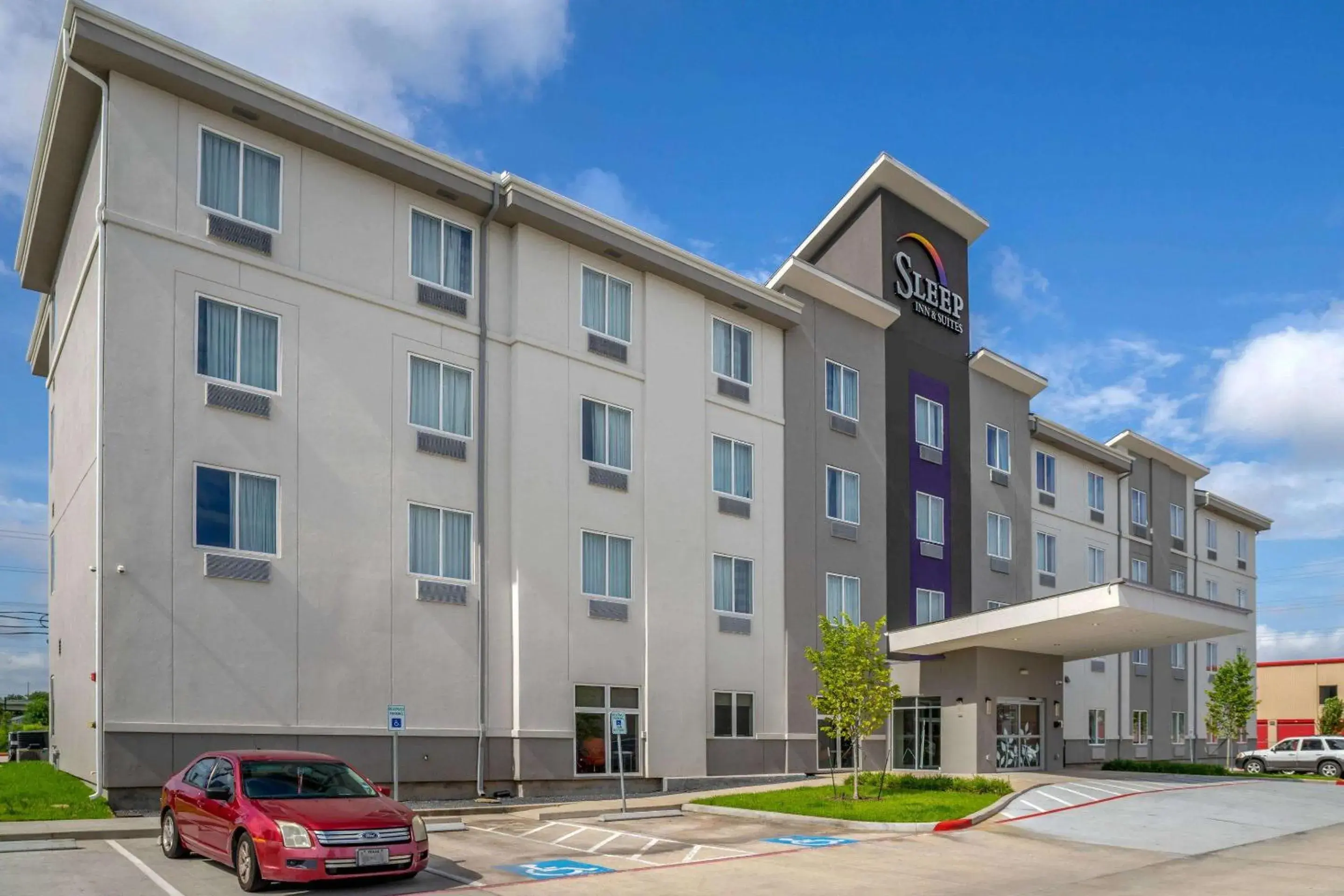 Property building in Sleep Inn & Suites near Westchase Property building in Sleep Inn & Suites near Westchase