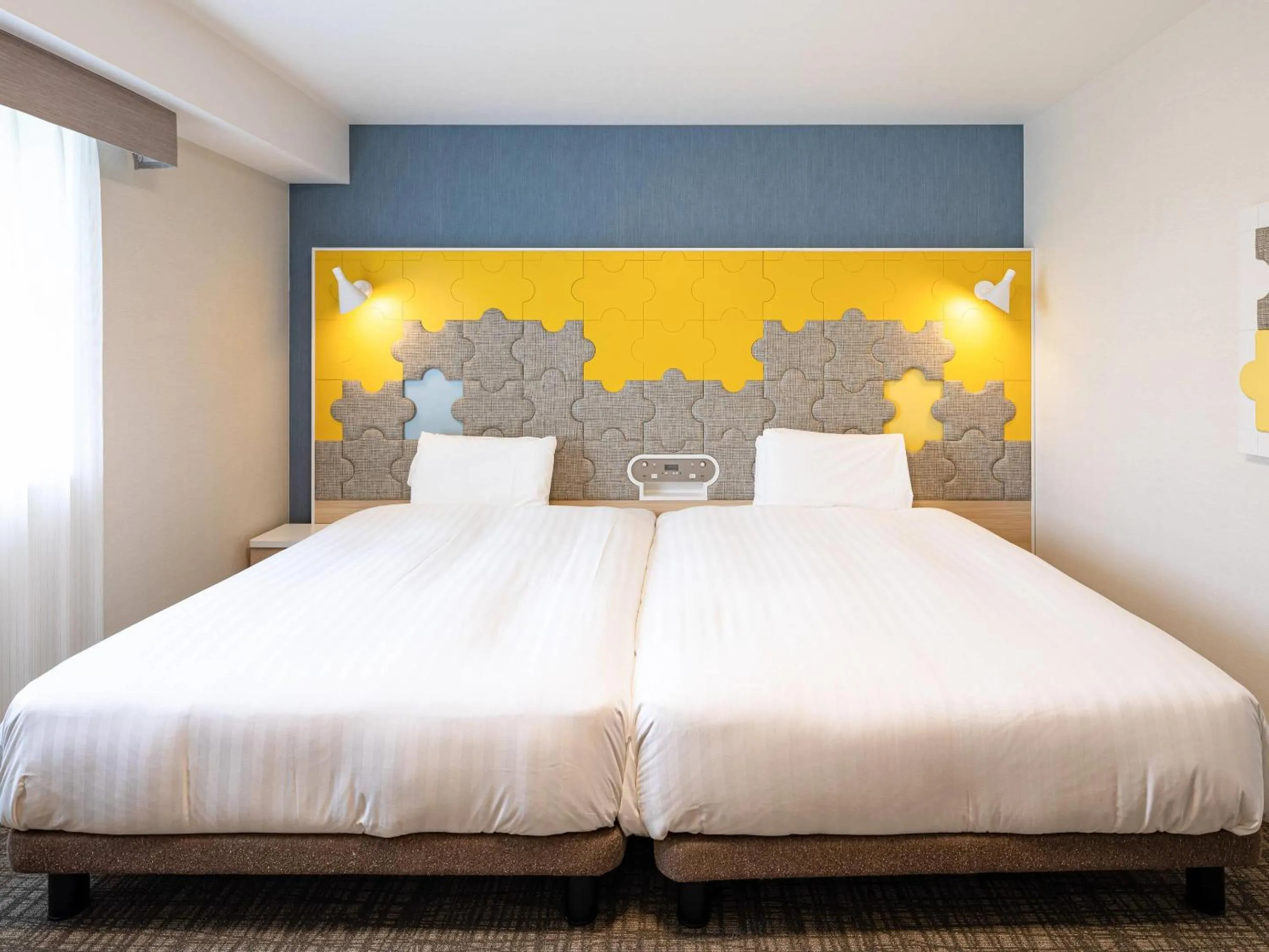 Bedroom, Bed in Comfort Suites Tokyo Bay