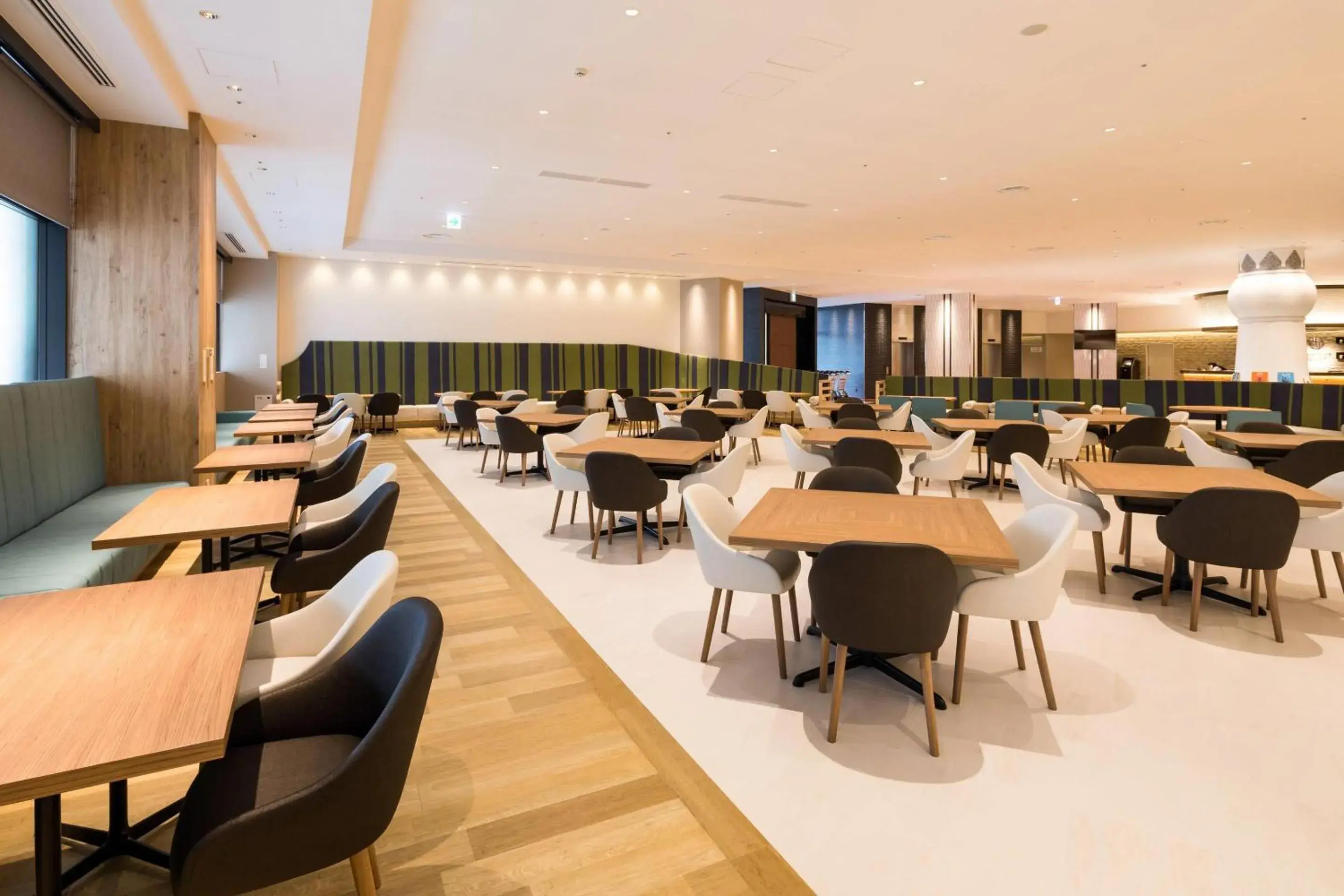 Breakfast in Comfort Suites Tokyo Bay Breakfast in Comfort Suites Tokyo Bay