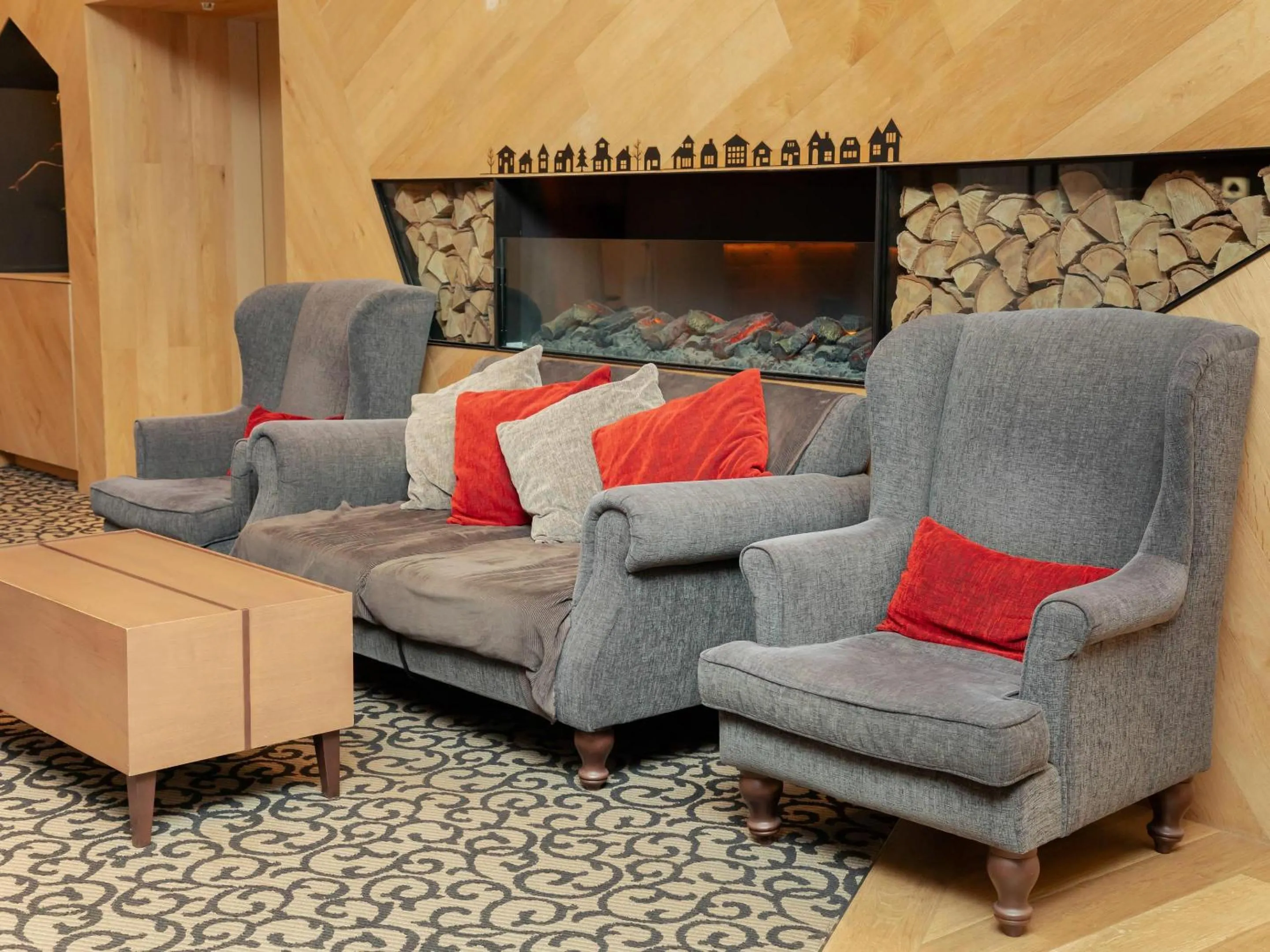 Lobby or reception in Comfort Suites Tokyo Bay