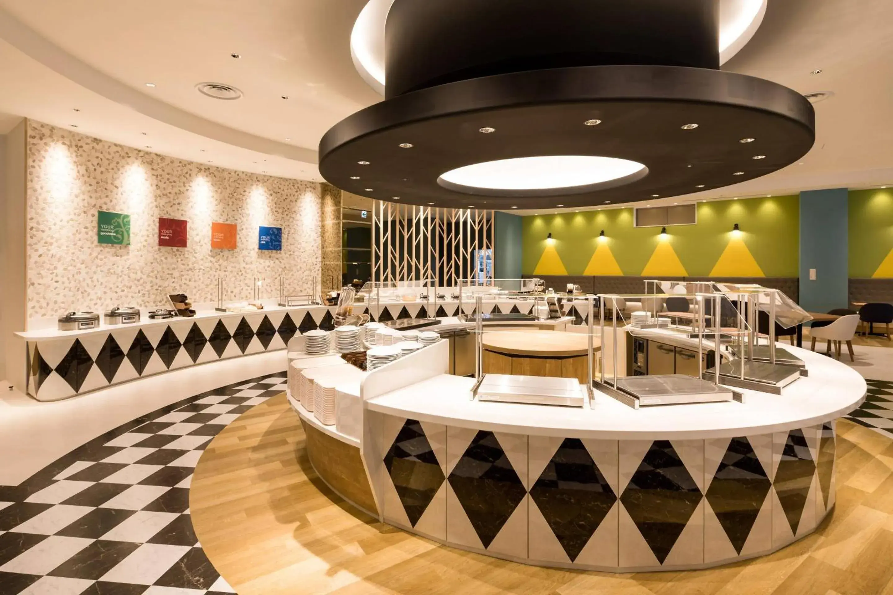 Breakfast in Comfort Suites Tokyo Bay Breakfast in Comfort Suites Tokyo Bay