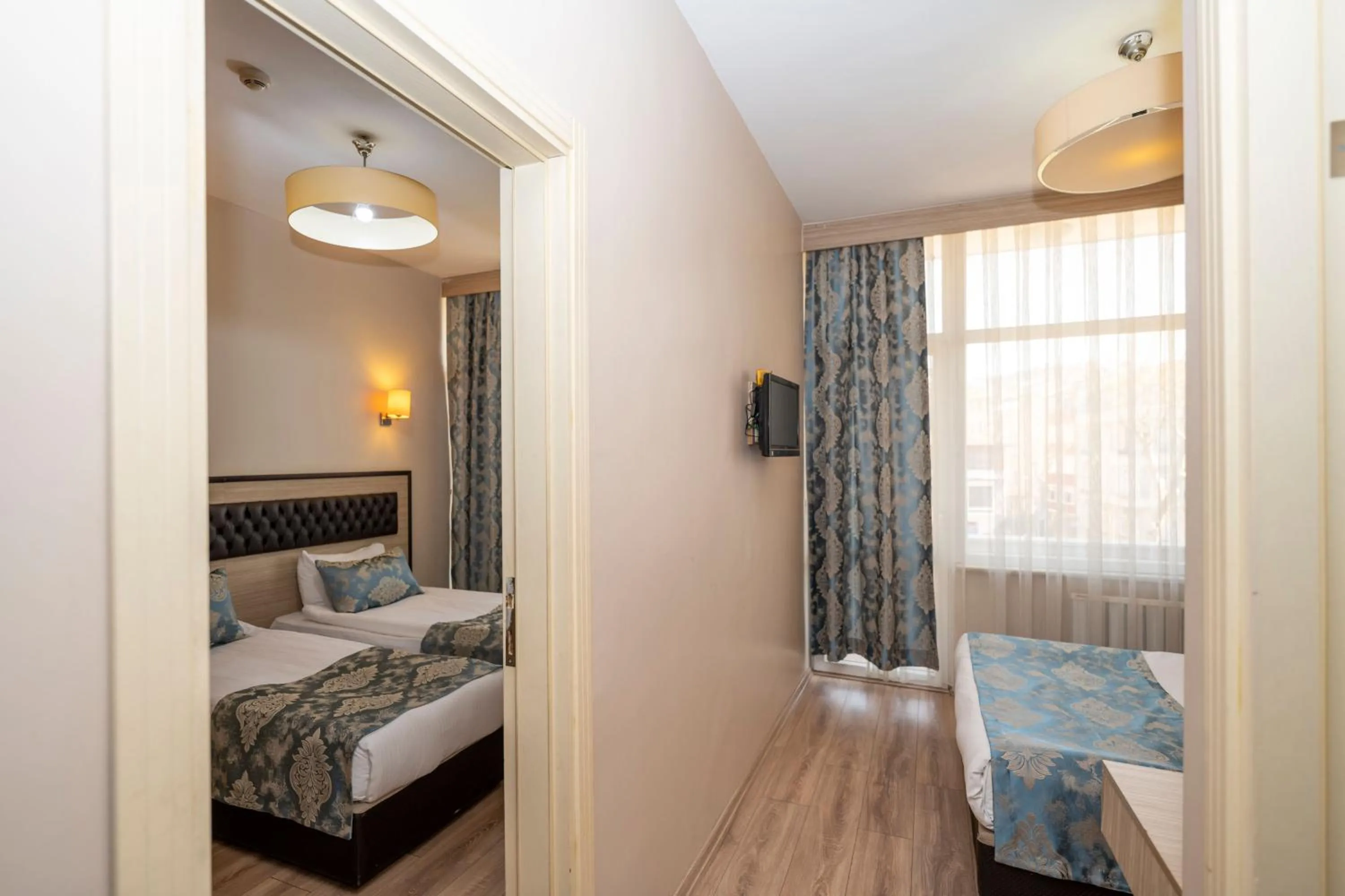 Photo of the whole room, Bed in Tugra Hotel