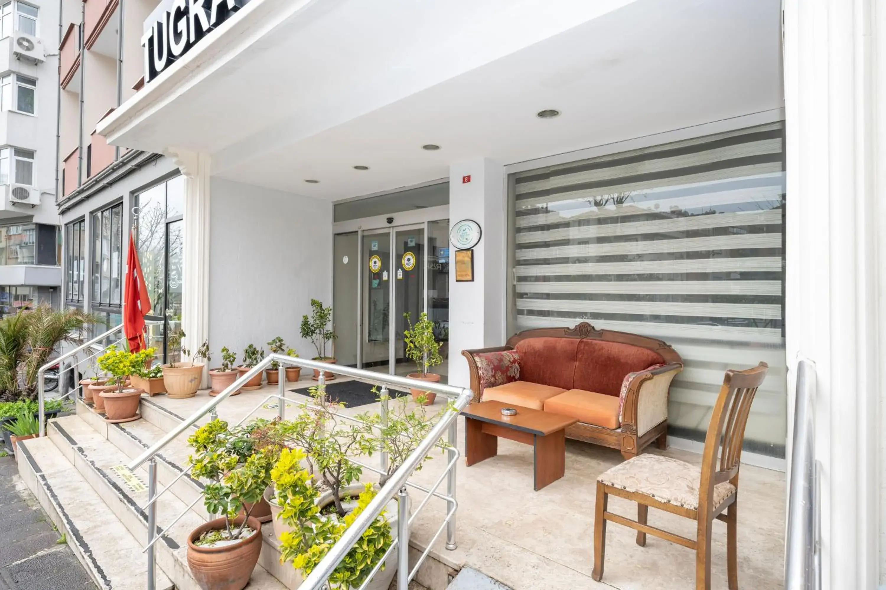 Facade/entrance in Tugra Hotel Facade/entrance in Tugra Hotel