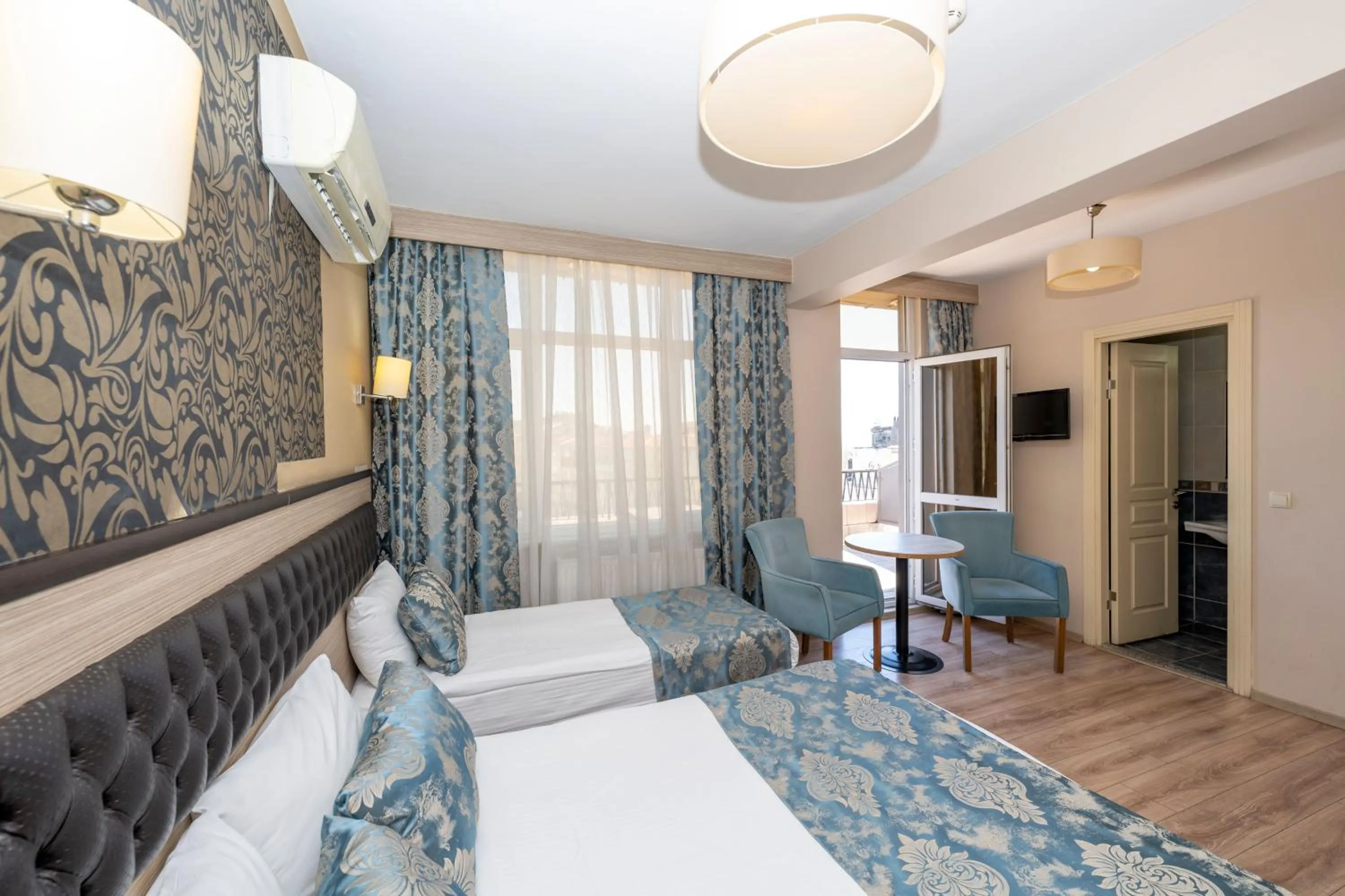 Photo of the whole room, Bed in Tugra Hotel