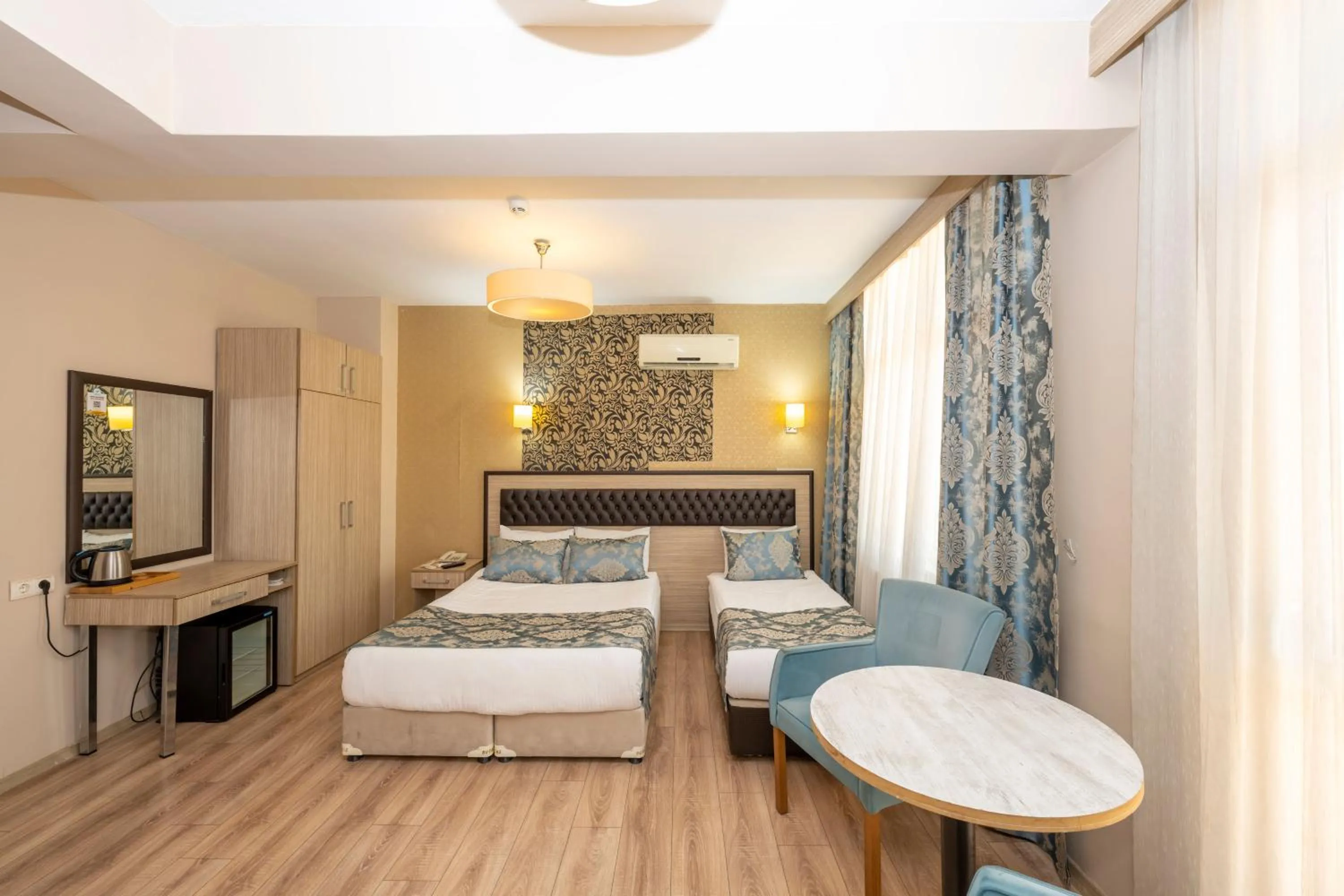 Photo of the whole room, Bed in Tugra Hotel