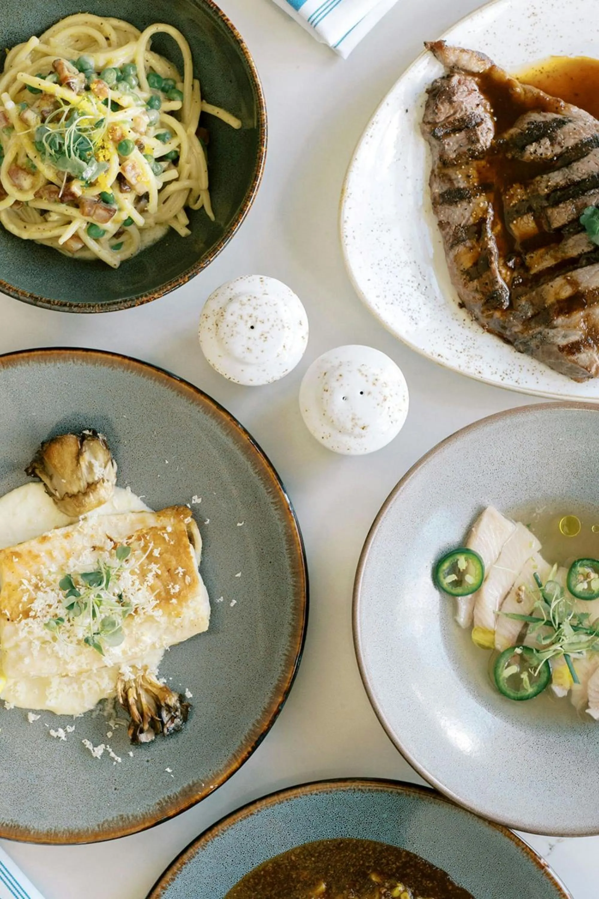 Restaurant/places to eat in Elliot Park Hotel, Autograph Collection