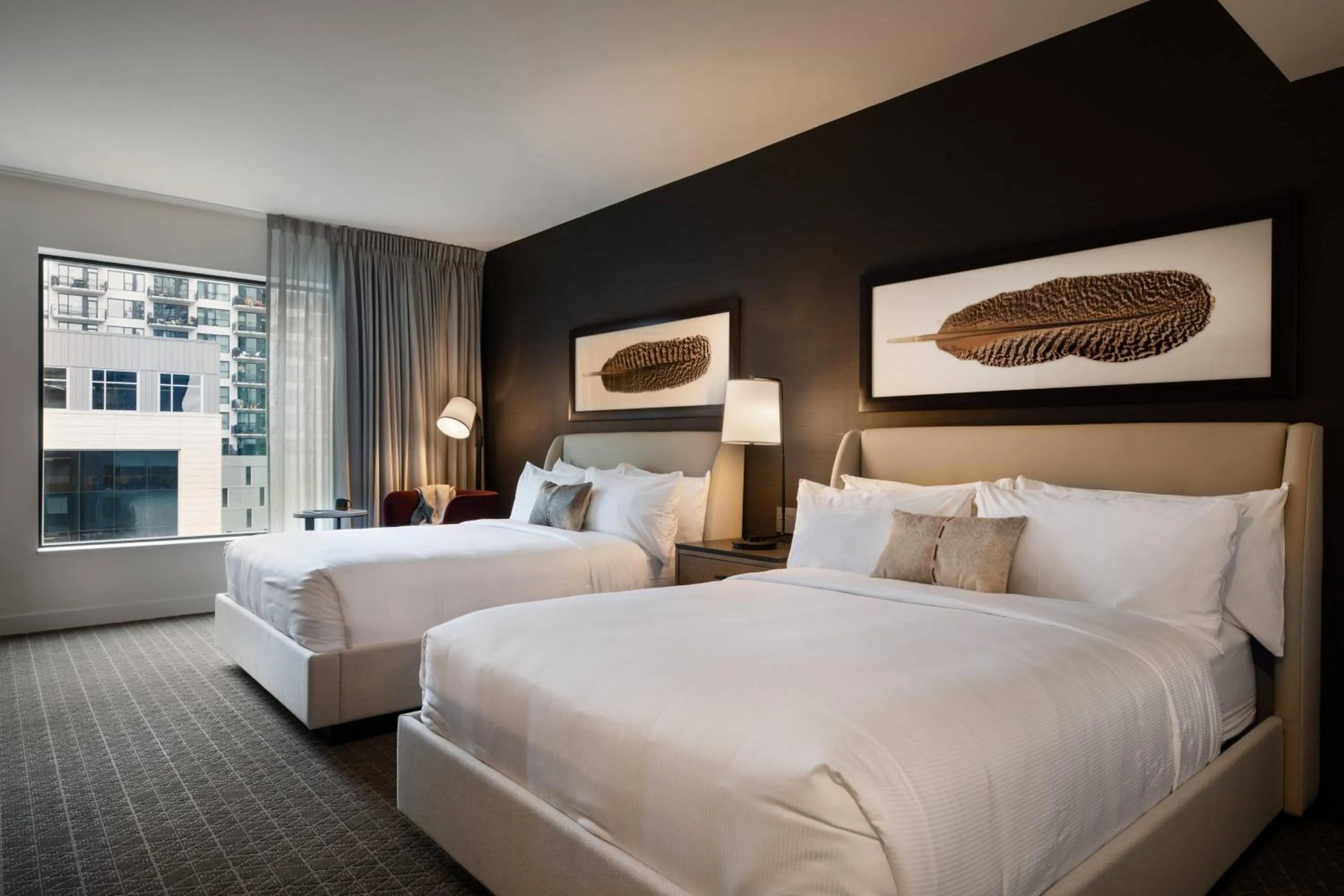 Photo of the whole room, Bed in Elliot Park Hotel, Autograph Collection