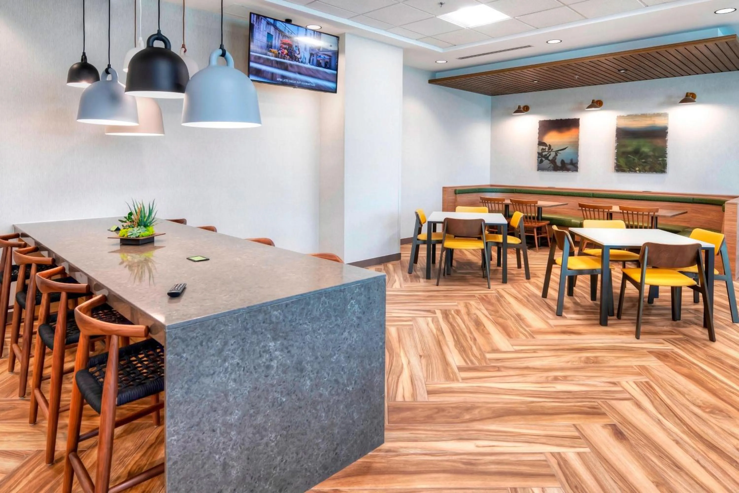 Breakfast in Fairfield Inn & Suites by Marriott Ottawa Airport