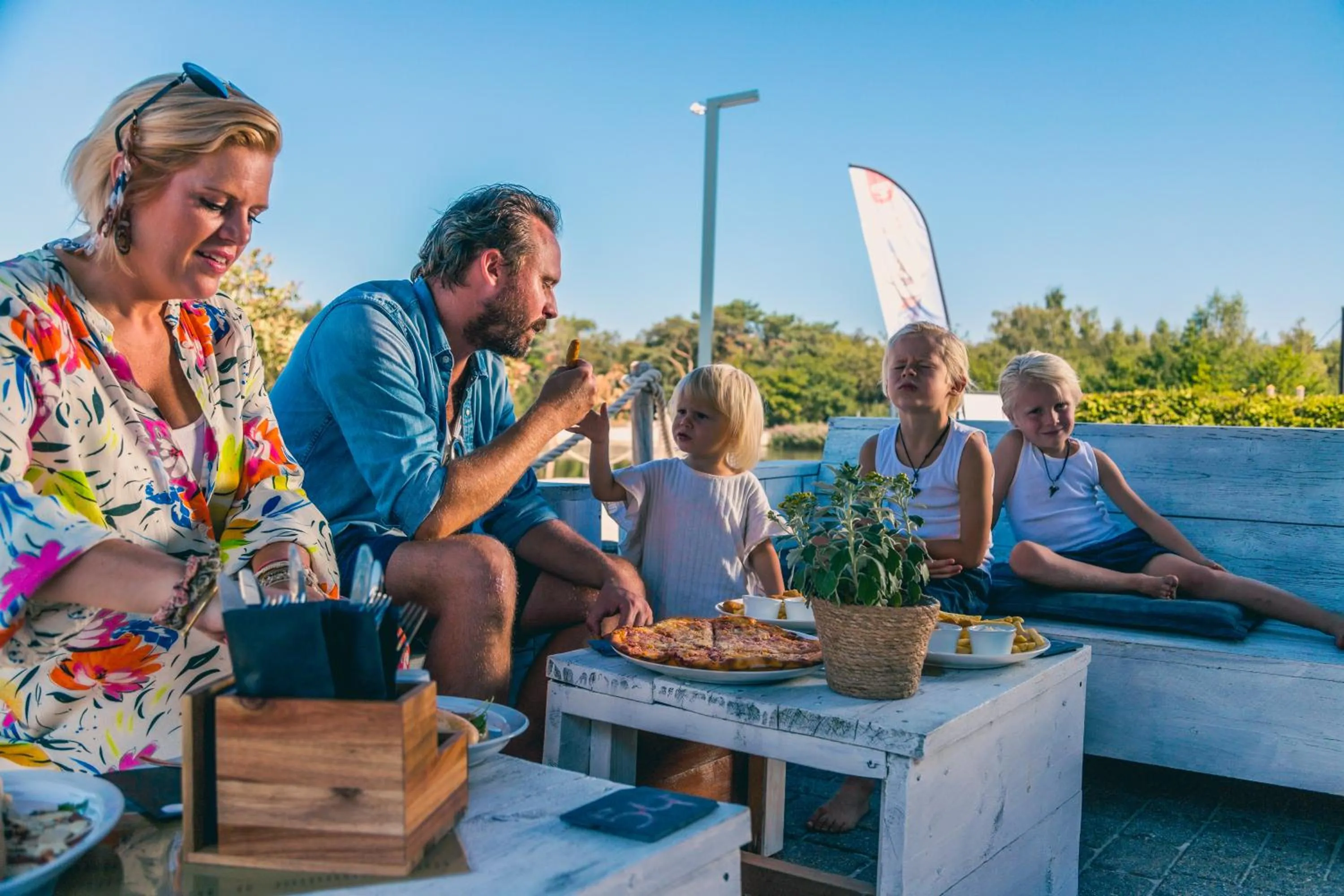 Restaurant/places to eat in EuroParcs Zilverstrand