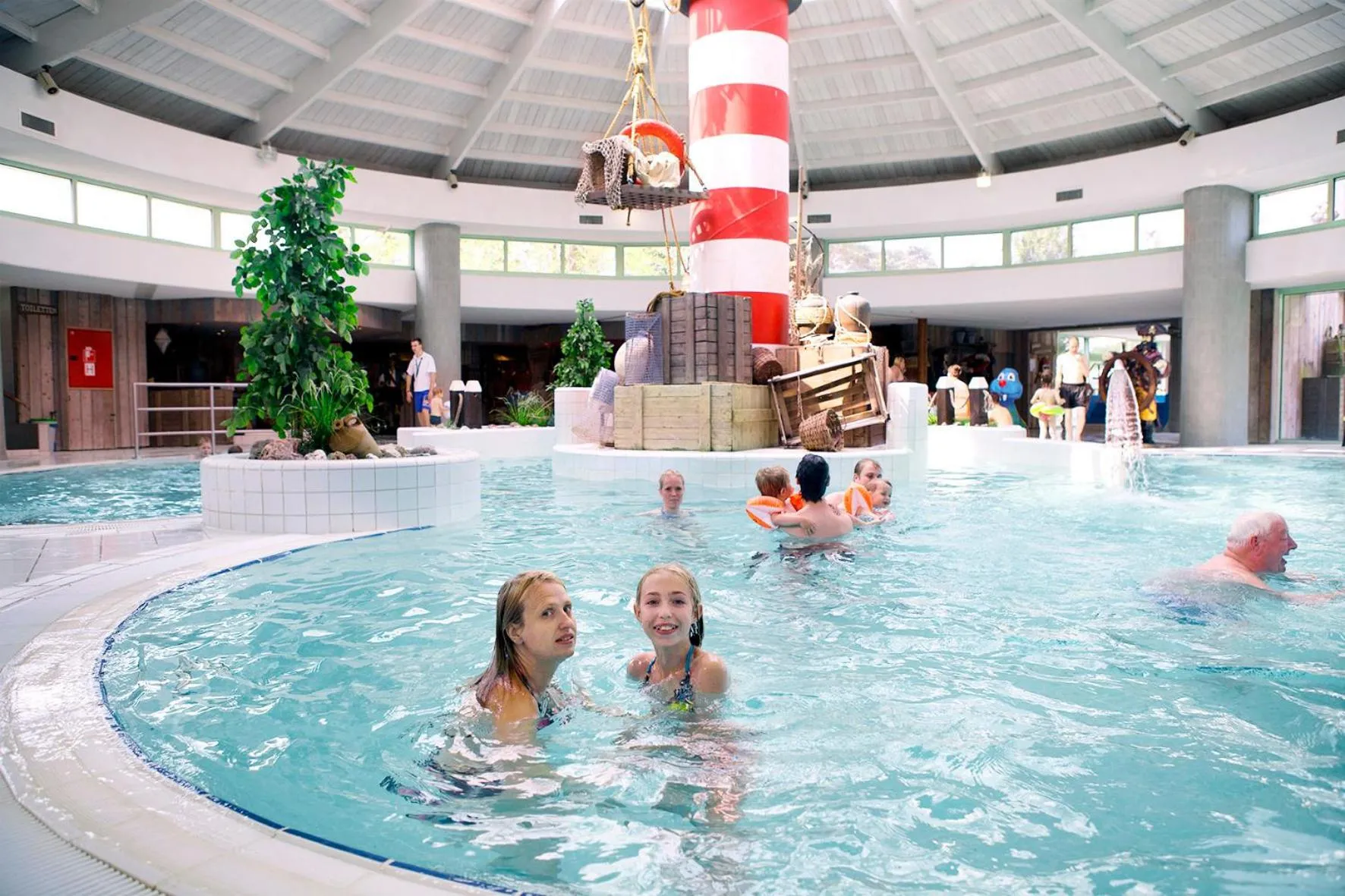 Swimming pool in EuroParcs Zilverstrand